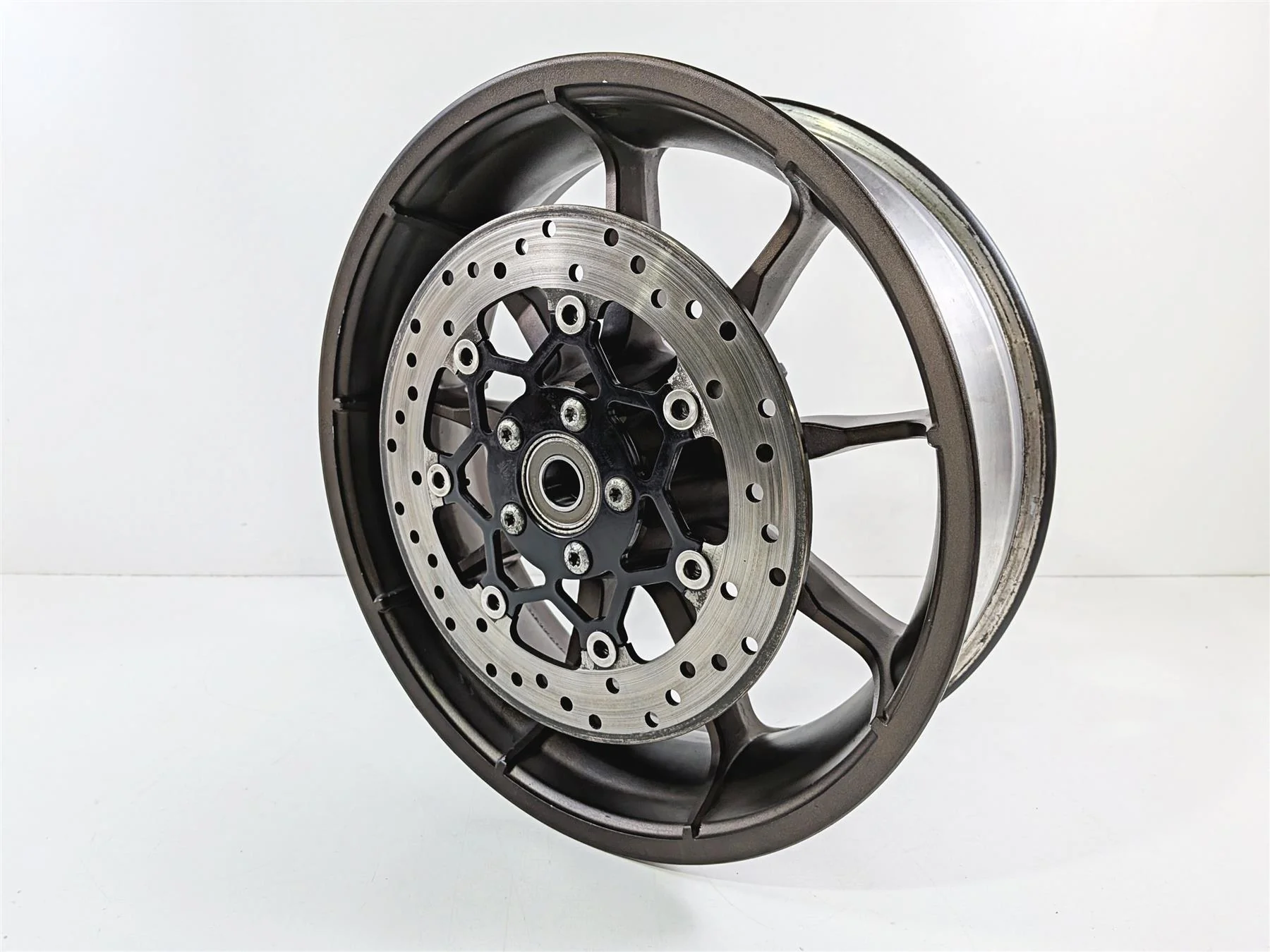2022 Harley Softail FXLRST Low Rider Rear Rim Wheel 9 Spoke 16x5 40900748 - Image 4