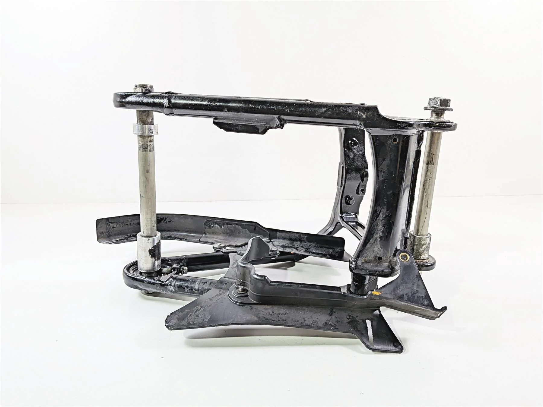 2022 Harley Softail FXLRST Low Rider Rear Swingarm & Belt Guards 47400099BHP - Image 8