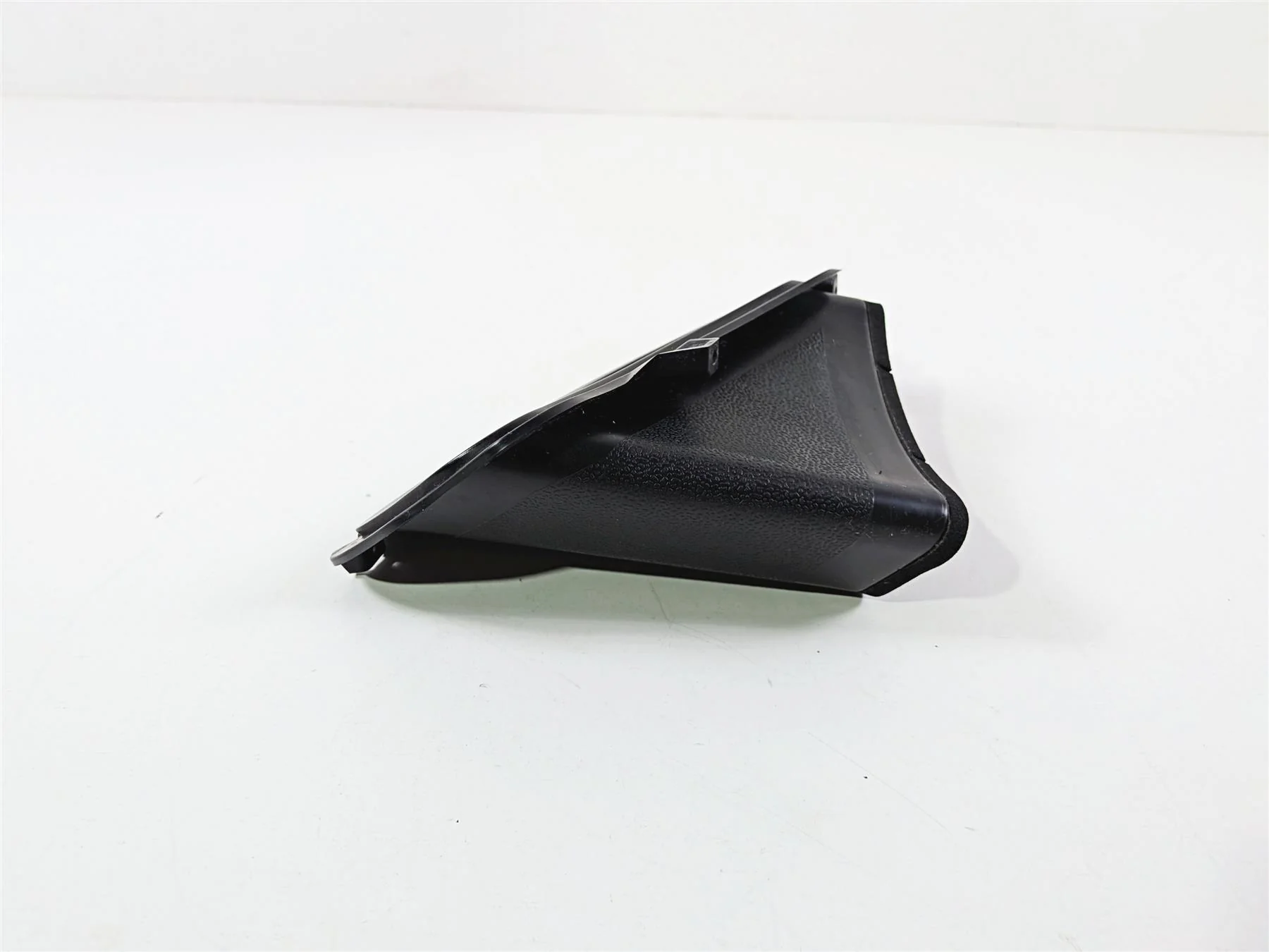 2022 Harley Softail FXLRST Low Rider Right Front Air Inlet Duct Ram 29200156 - Image 6