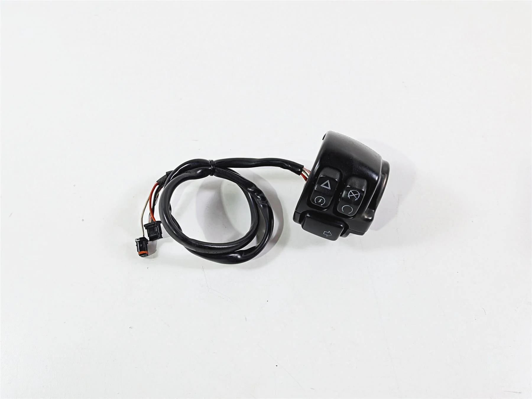 2022 Harley Softail FXLRST Low Rider Right Hand Control Switch -Read 71500462A - Image 2