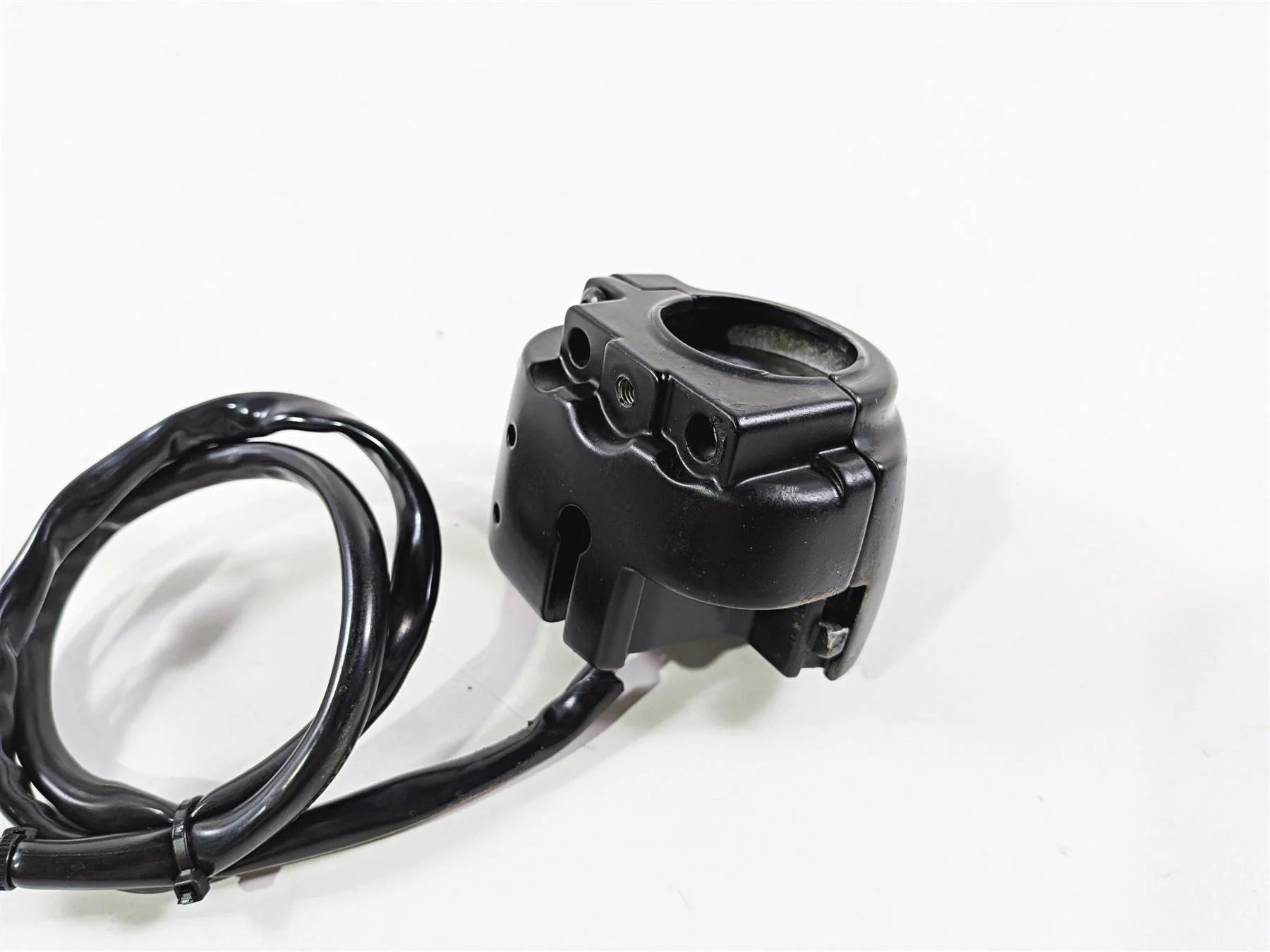 2022 Harley Softail FXLRST Low Rider Right Hand Control Switch -Read 71500462A - Image 8