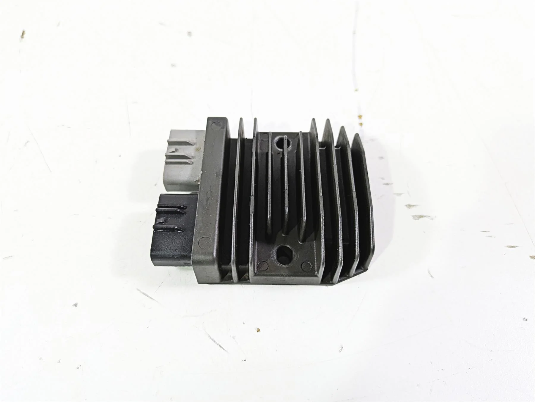 2022 Kawasaki Teryx KRX KRF 1000 C SE Rectifier Voltage Regulator 21066-0771 - Image 2