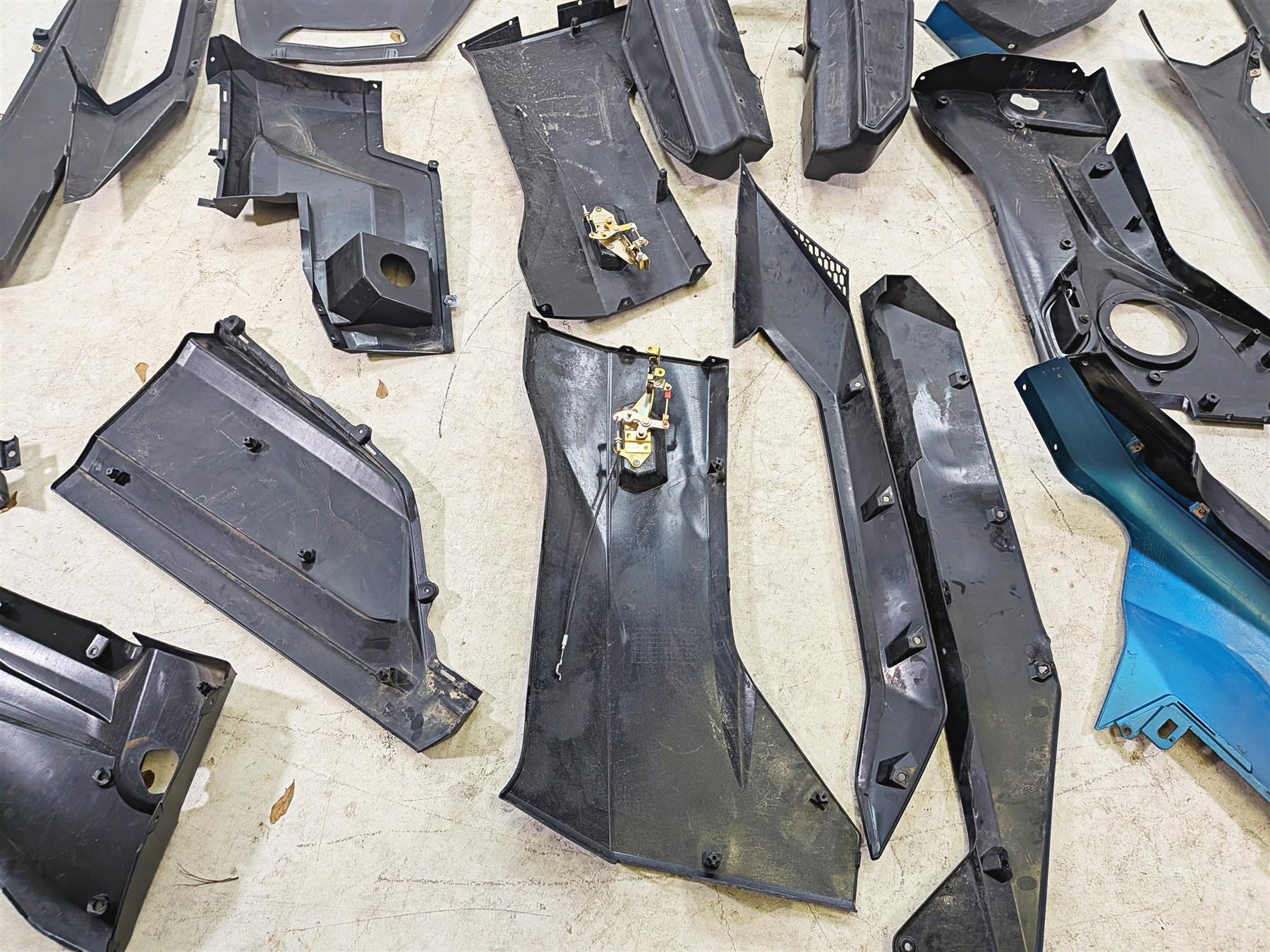 2022 Kawasaki Teryx KRX KRF 1000 SE Outer Colored Plastics Set - Read 14093-0814 - Image 9