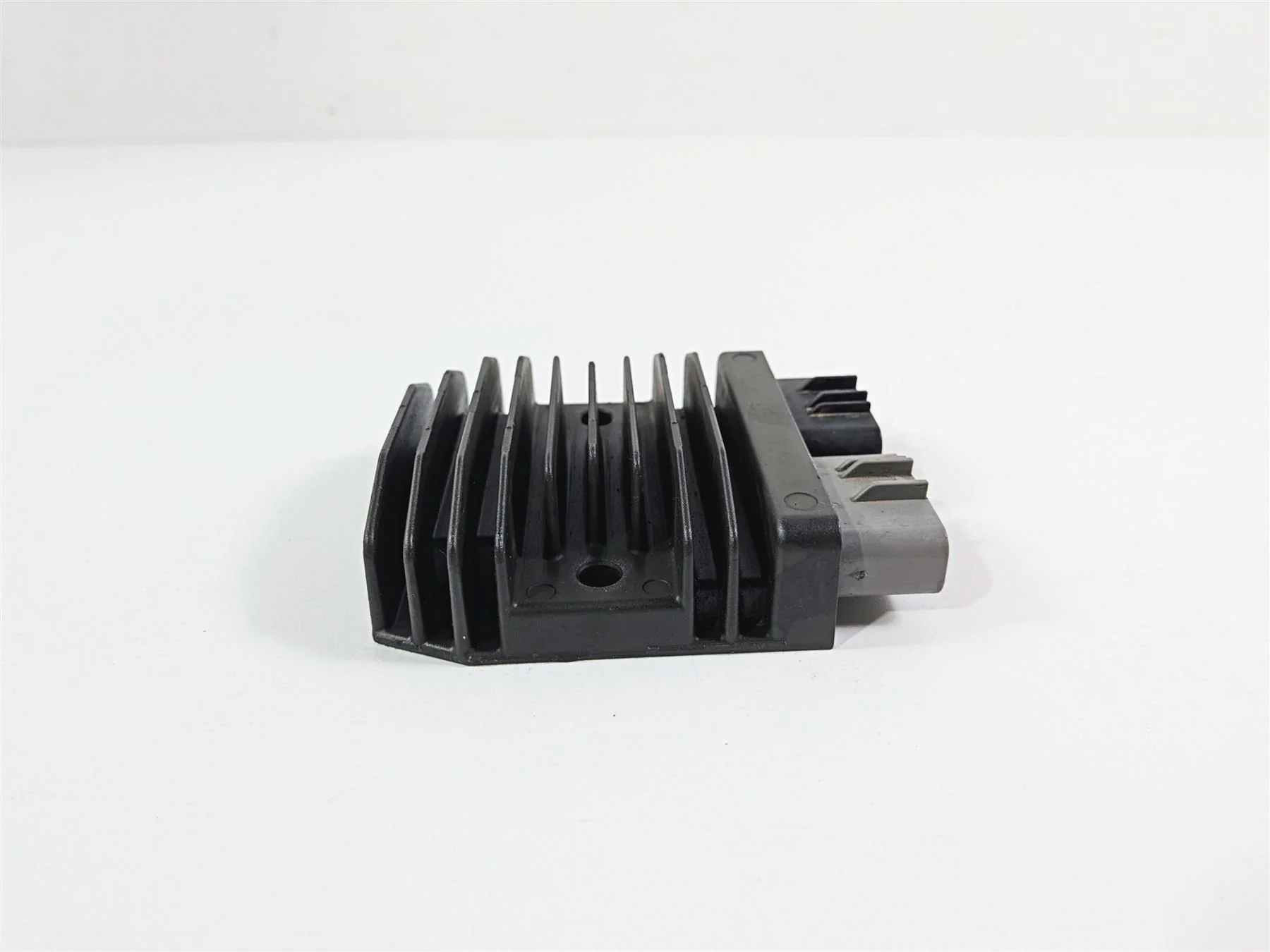 2022 Kawasaki Teryx KRX KRF 1000 SE Rectifier Voltage Regulator 21066-0771 - Image 4