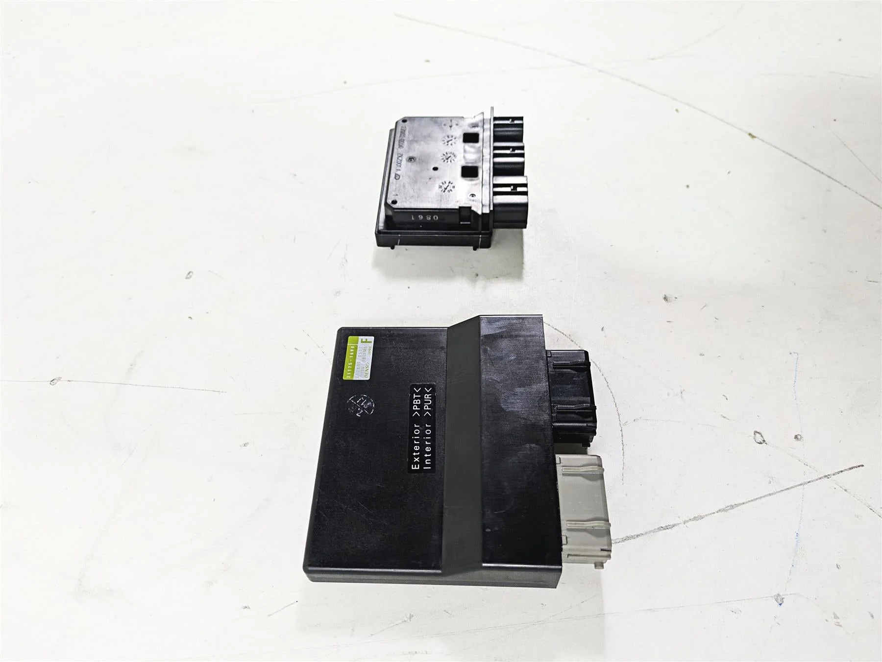 2022 Kawasaki ZR900RS Cafe Denso Cdi Ecu Ecm Engine Control Module CA 21175-1690 - Image 2