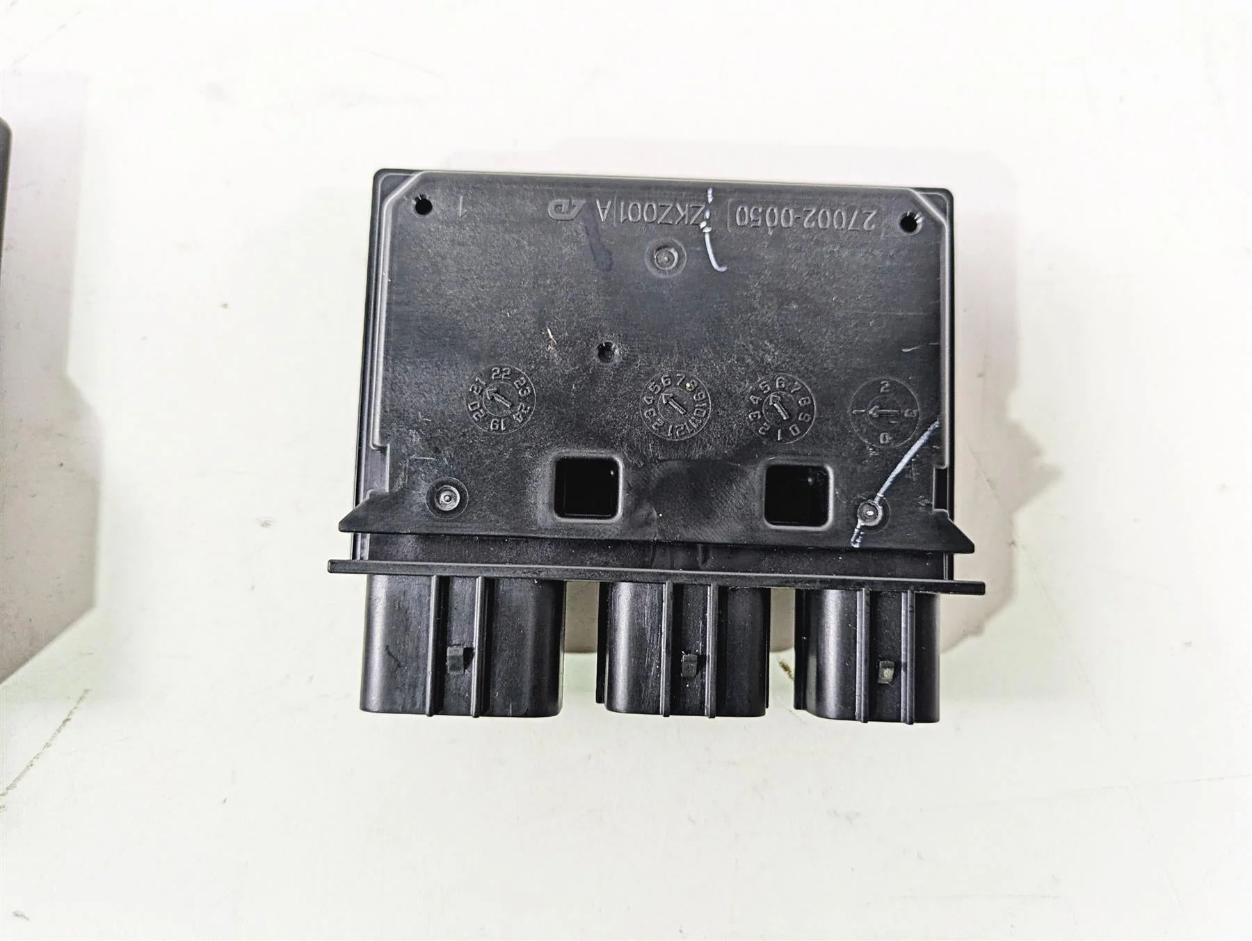 2022 Kawasaki ZR900RS Cafe Denso Cdi Ecu Ecm Engine Control Module CA 21175-1690 - Image 4
