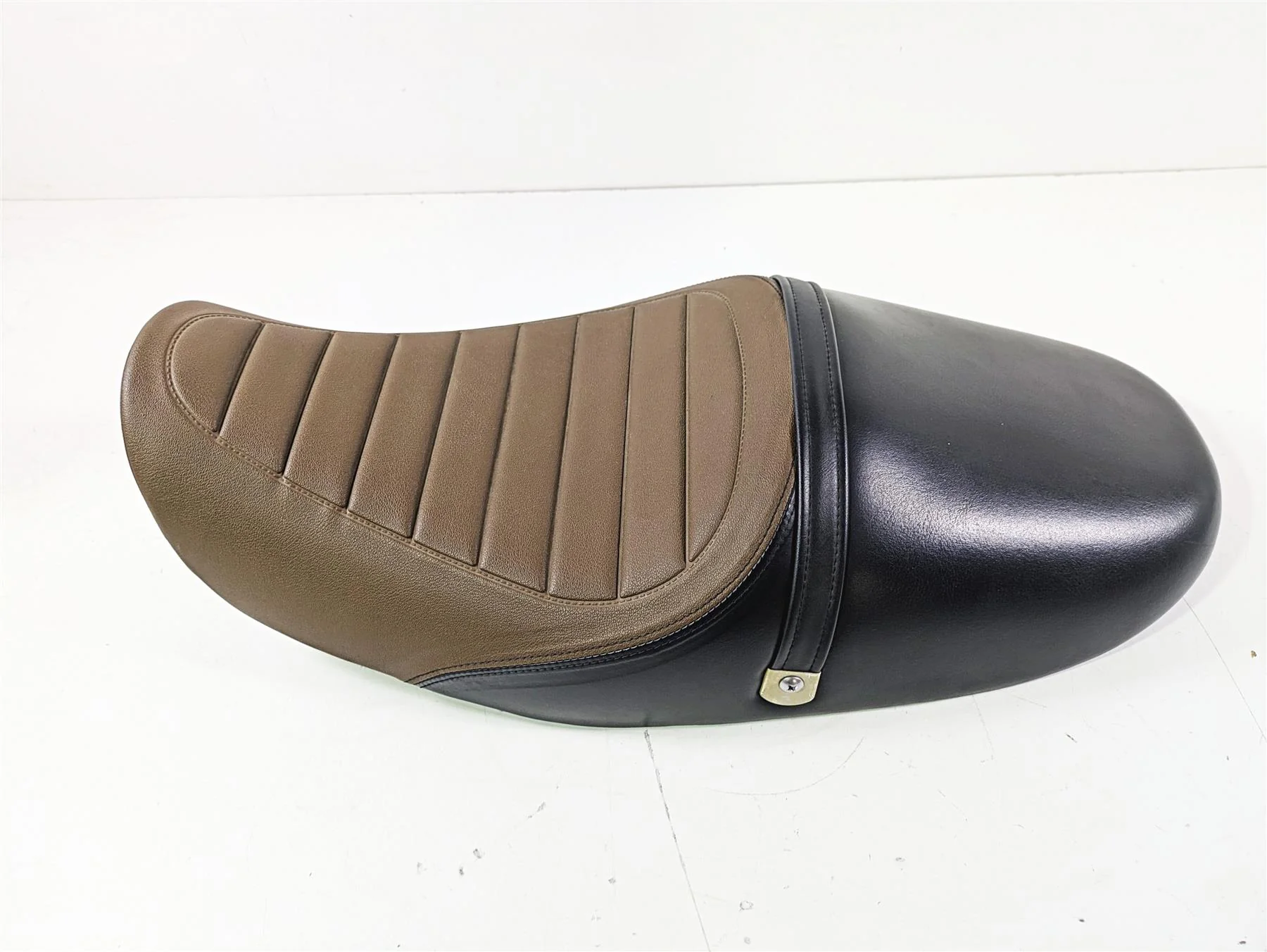 2022 Kawasaki ZR900RS Cafe Duo Rider Driver Seat Saddle - Read 53066-0599-71H - Image 5