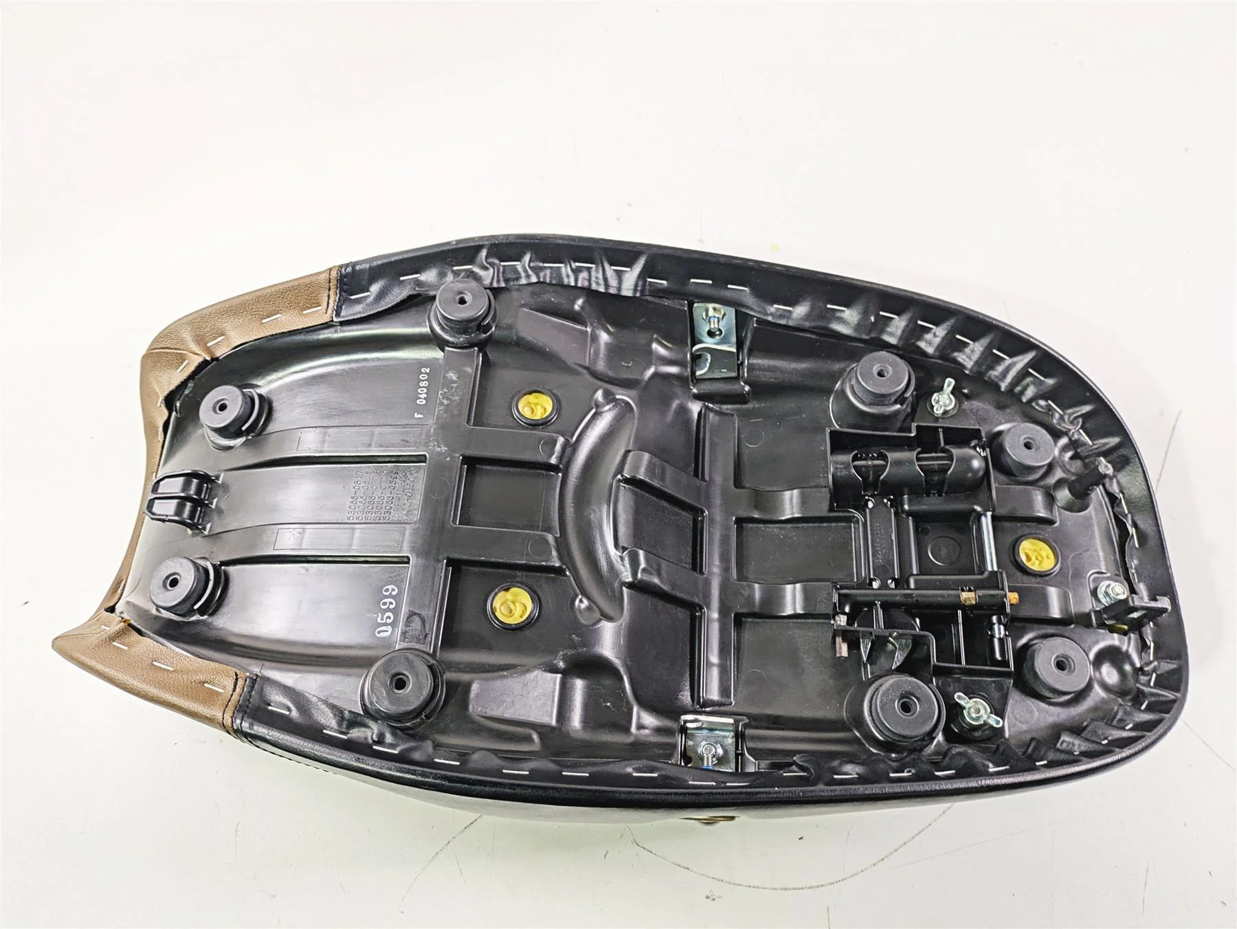 2022 Kawasaki ZR900RS Cafe Duo Rider Driver Seat Saddle - Read 53066-0599-71H - Image 6