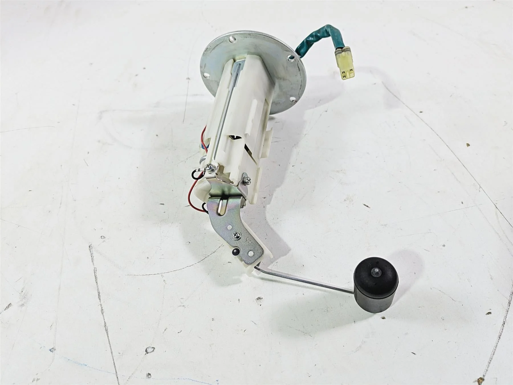 2022 Kawasaki ZR900RS Cafe Fuel Gas Petrol Pump 3k Only - Tested 49040-0762 - Image 3