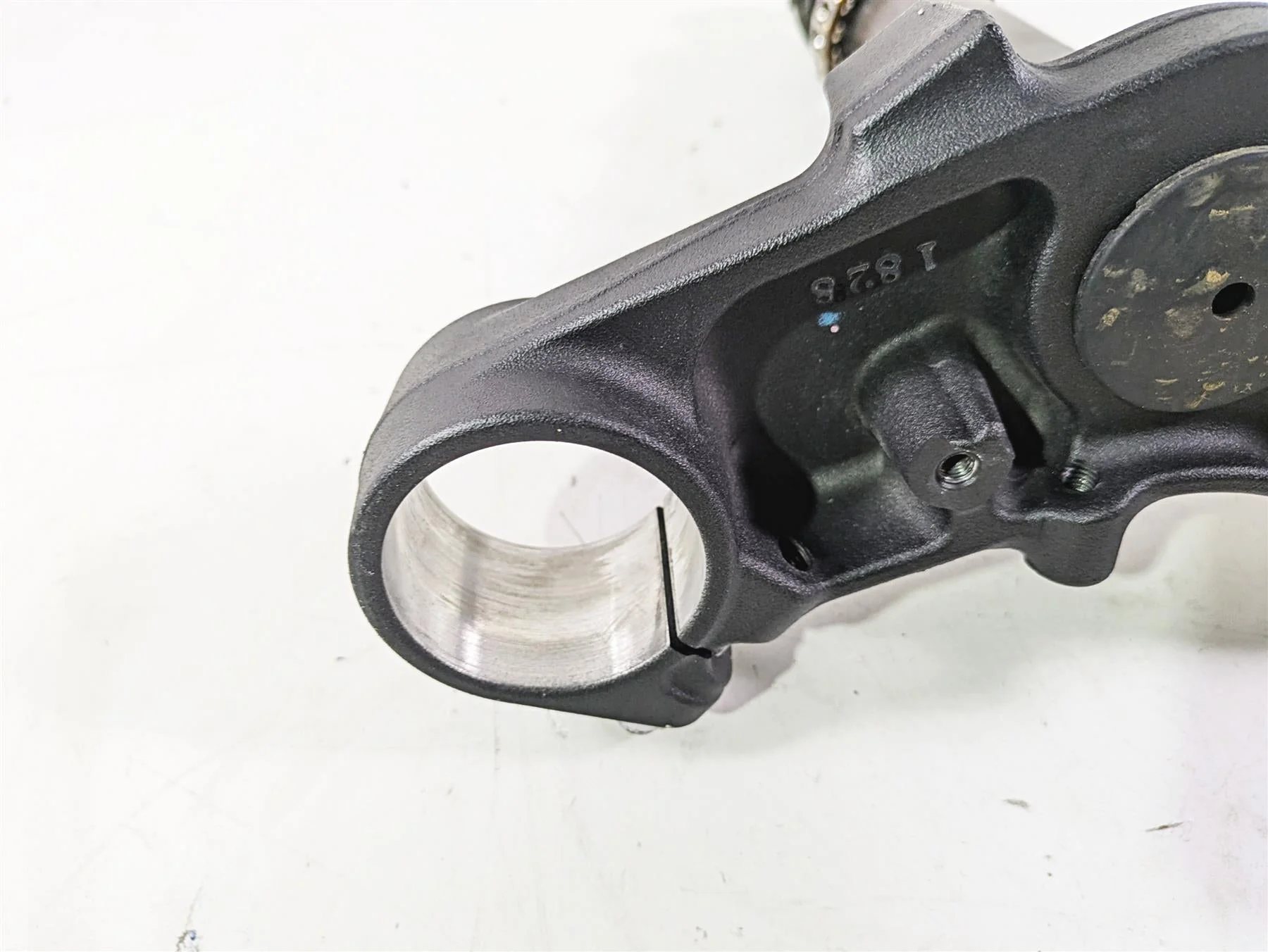 2022 Kawasaki ZR900RS Cafe Lower Triple Tree Steering Clamp 44037-0172-18R - Image 12