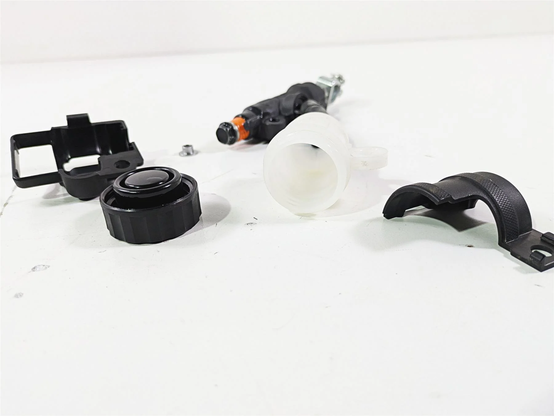 2022 Kawasaki ZR900RS Cafe Nissin Rear Brake Master Cylinder 43015-0664 - Image 12