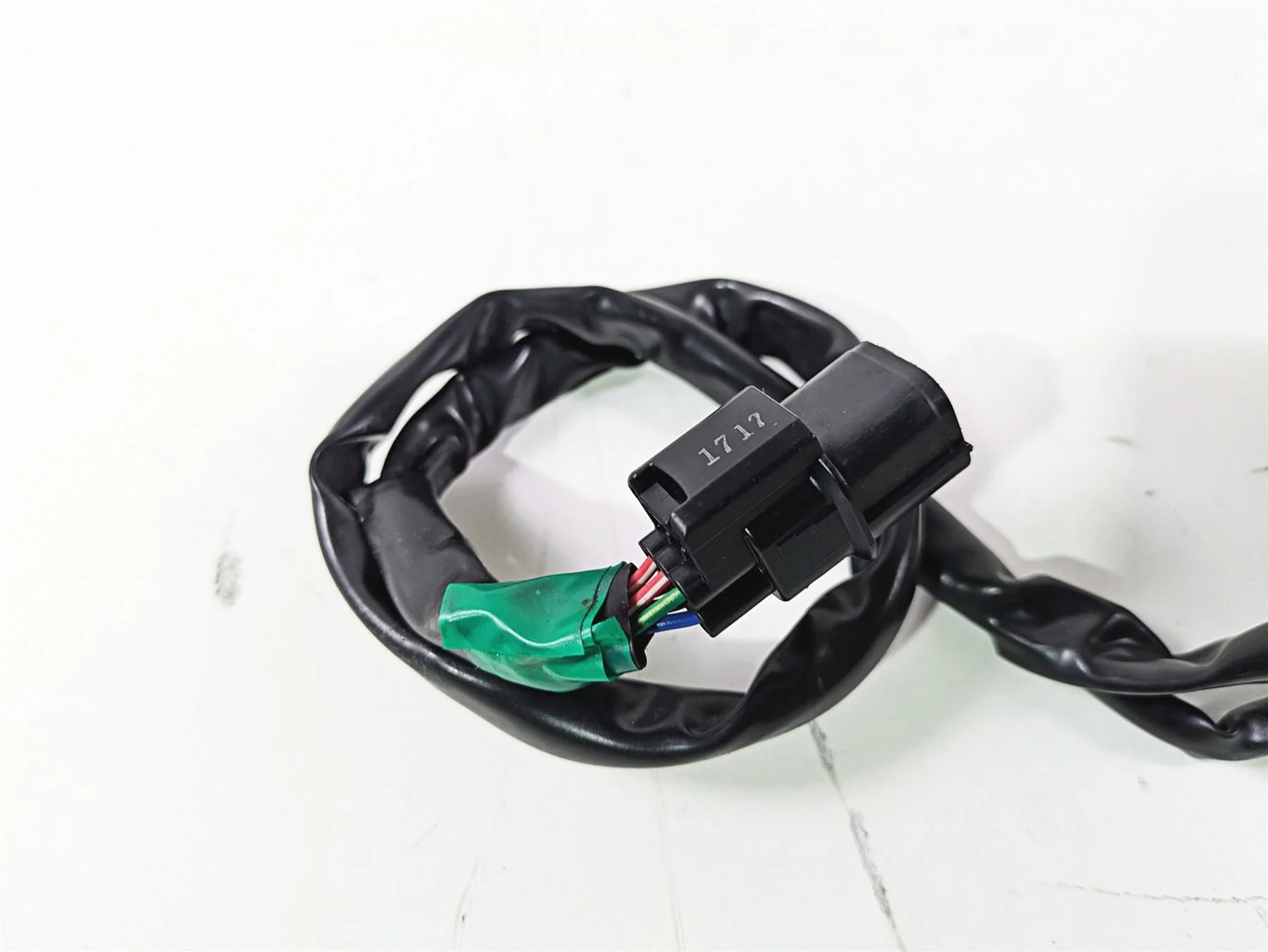 2022 Kawasaki ZR900RS Cafe Right Hand Start Stop Control Switch 46091-0508 - Image 7