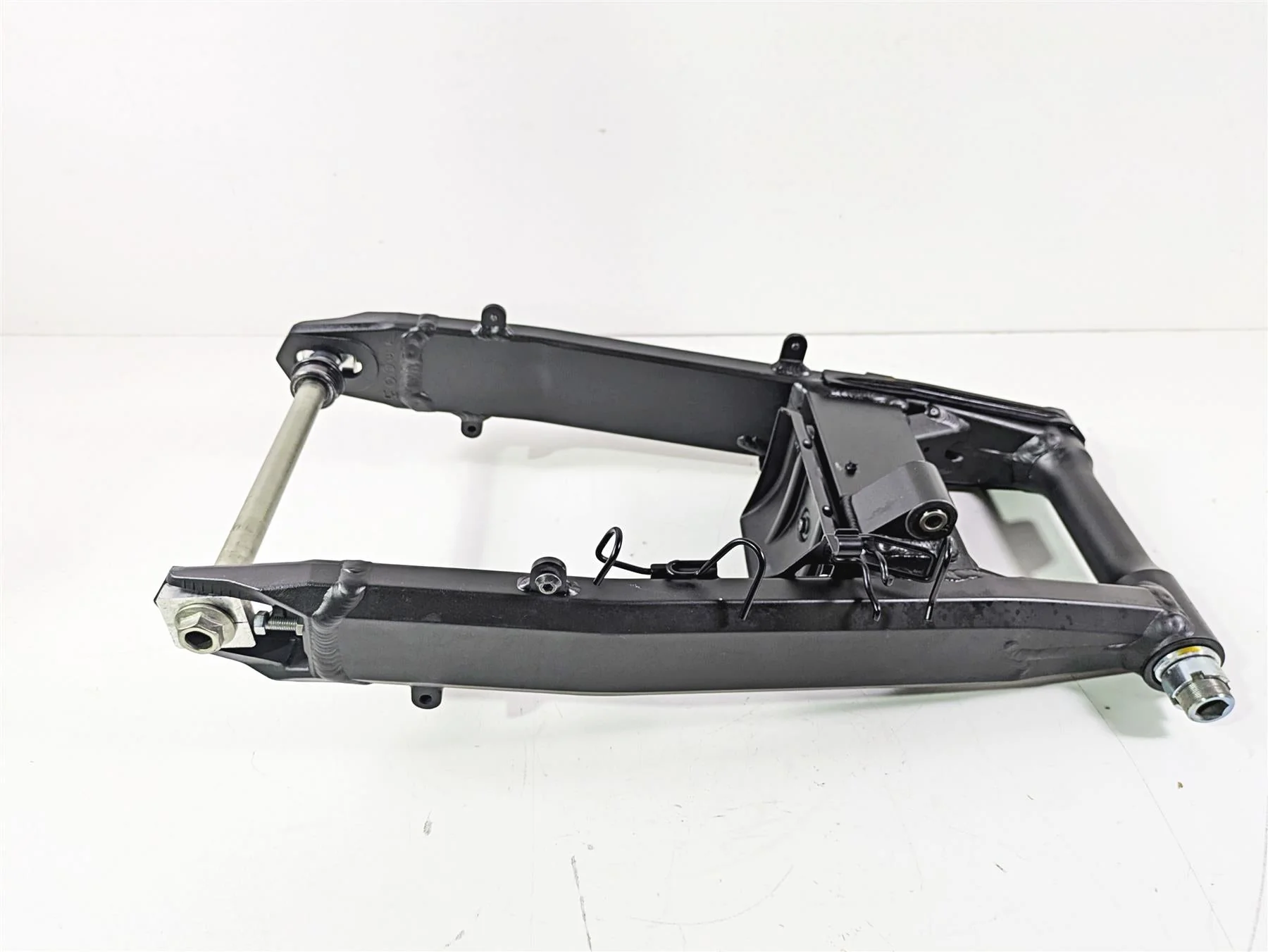 2022 Kawasaki ZR900RS Cafe Straight Rear Swingarm Swing Arm 33001-0699-18R