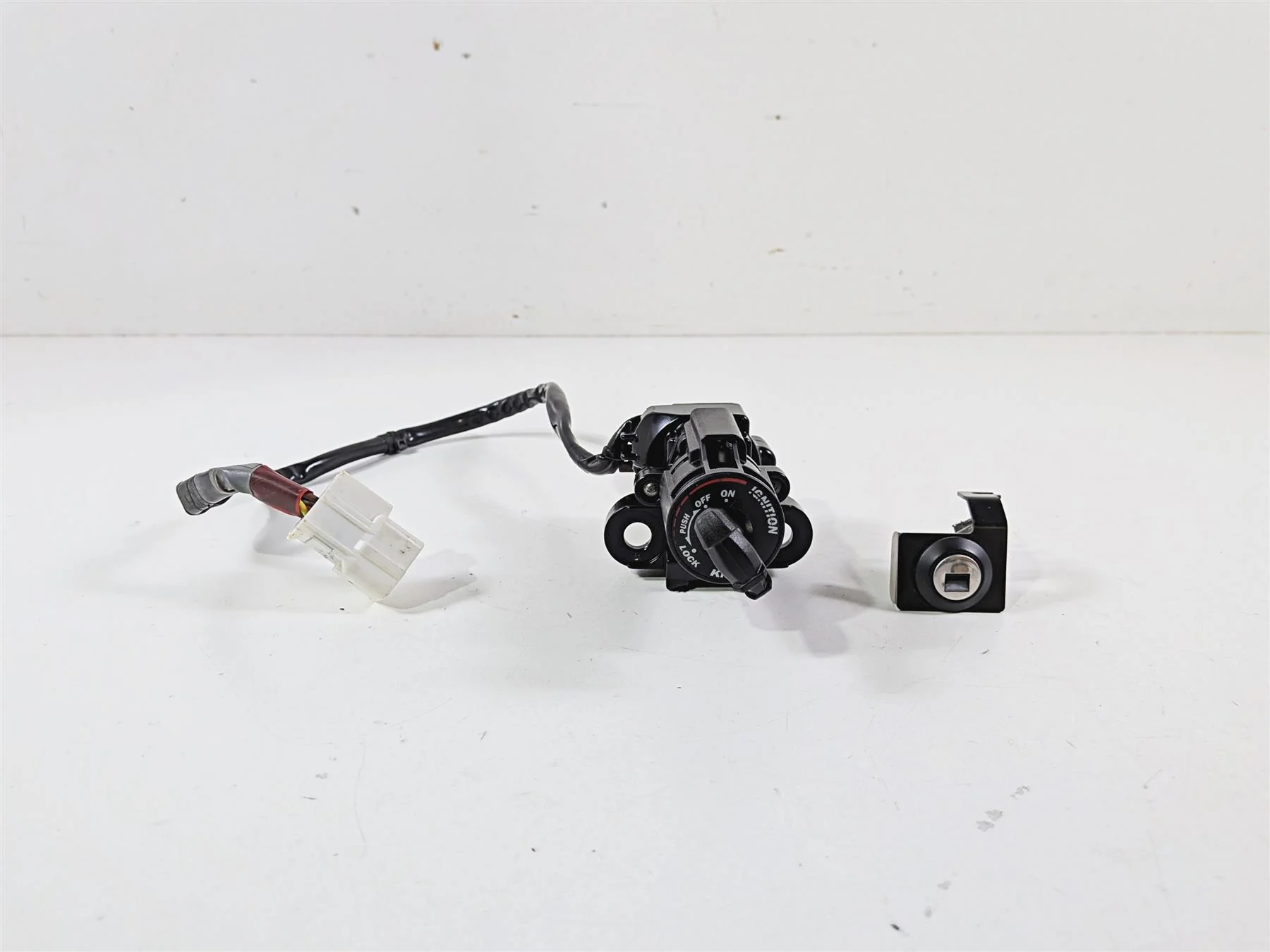 2022 Kawasaki ZX10R ZX1000 Ninja Ignition Switch Key Seat Lock Set 27048-5261 - Image 2