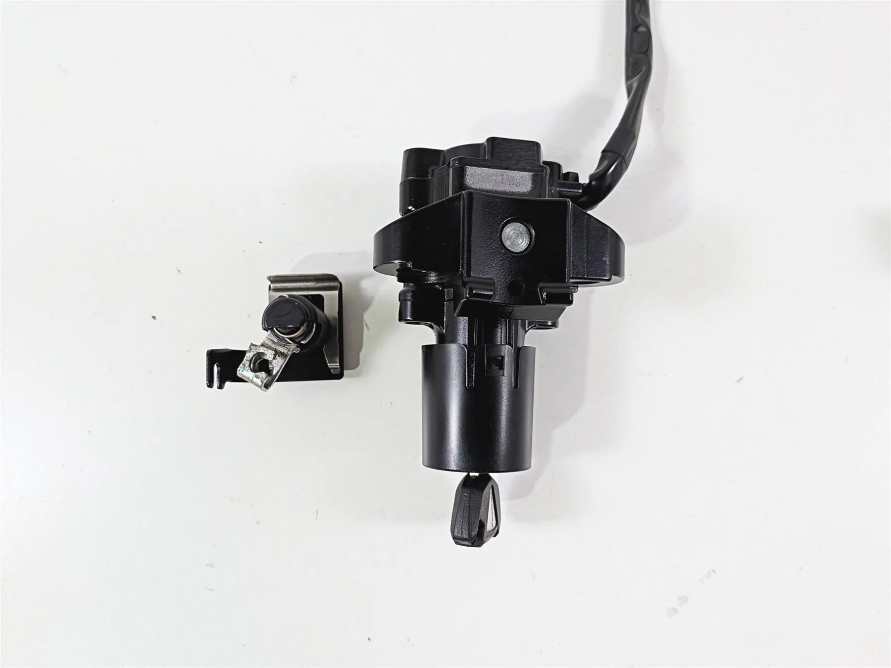 2022 Kawasaki ZX10R ZX1000 Ninja Ignition Switch Key Seat Lock Set 27048-5261 - Image 6