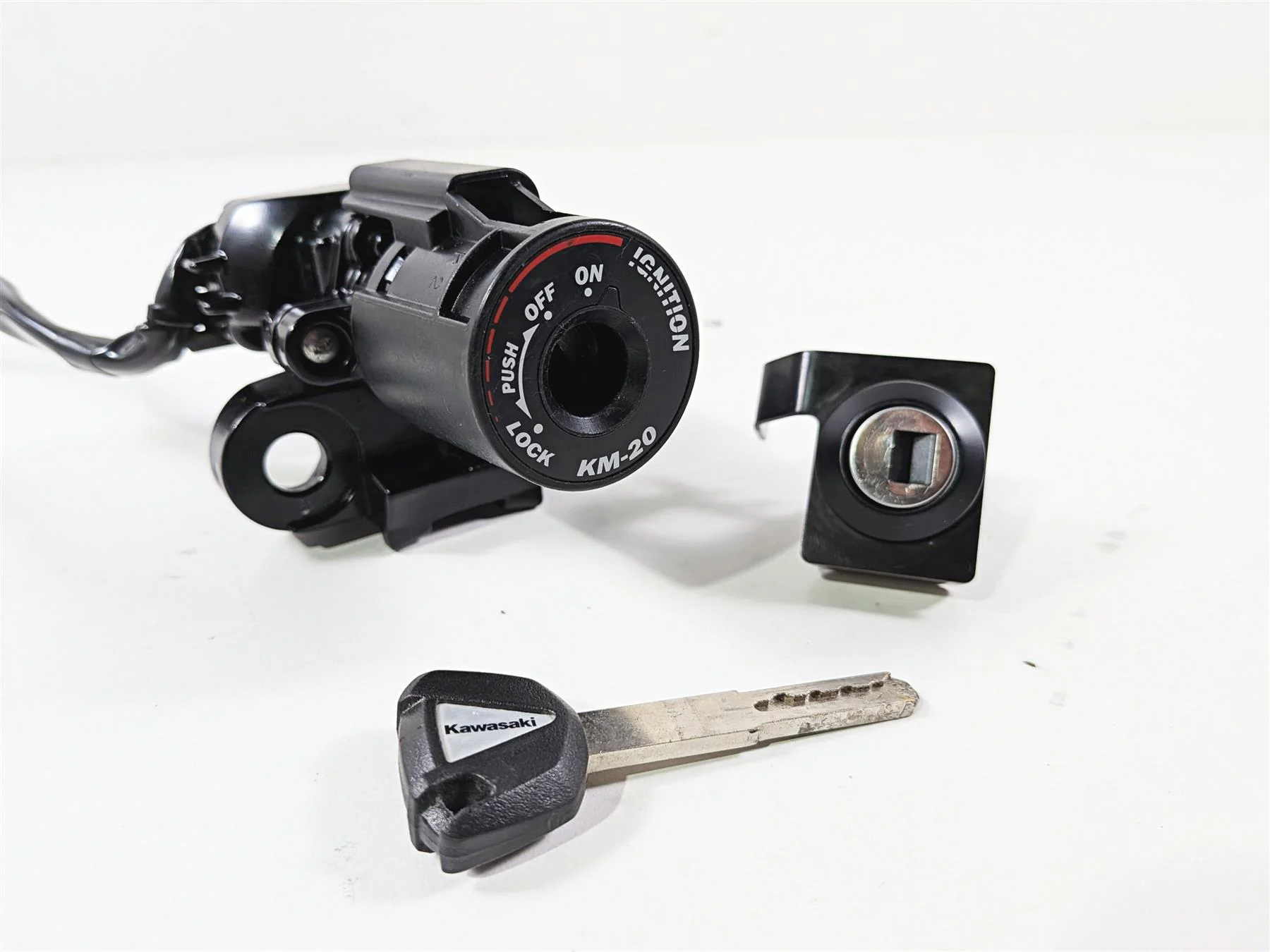2022 Kawasaki ZX10R ZX1000 Ninja Ignition Switch Key Seat Lock Set 27048-5261 - Image 9