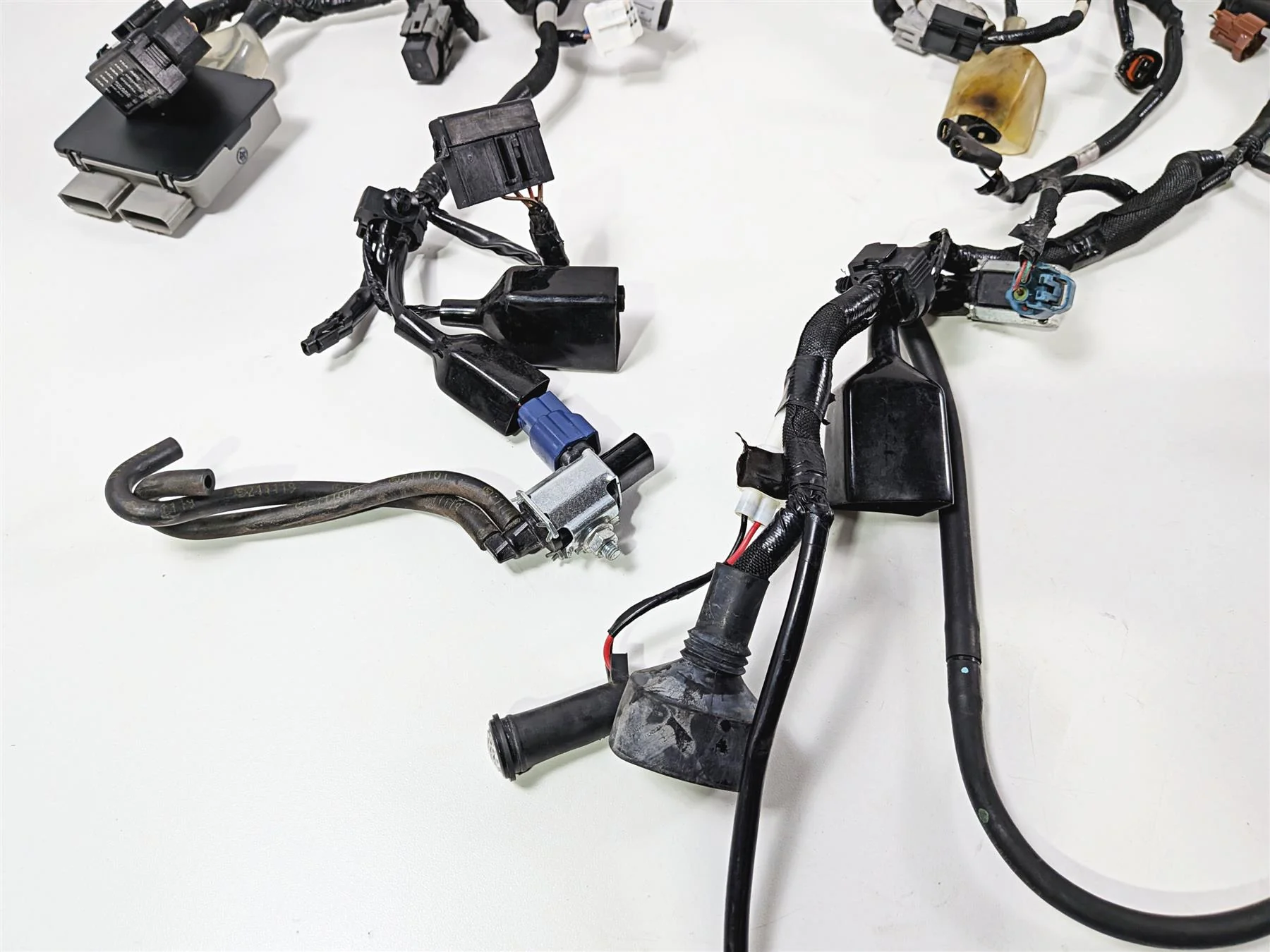 2022 Kawasaki ZX10R ZX1000 Ninja Main Wiring Harness Light Module 26031-3788 - Image 3