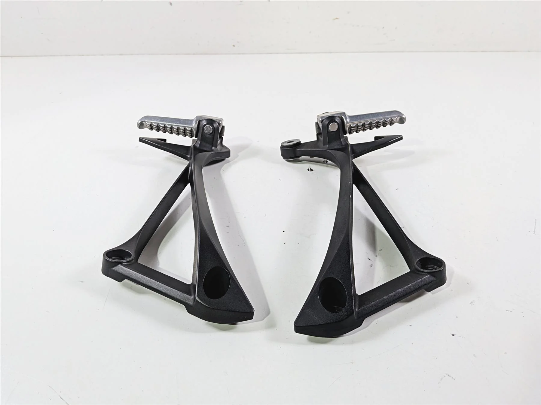 2022 Kawasaki ZX10R ZX1000 Ninja Passenger Foot Peg Rest Set 35063-0700-18R - Image 2