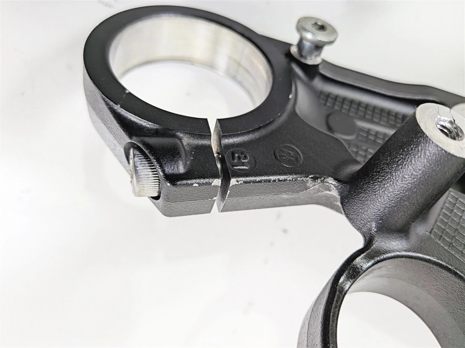 2022 Kawasaki ZX10R ZX1000 Ninja Upper Triple Tree Steering Clamp 44039-0200 - Image 9
