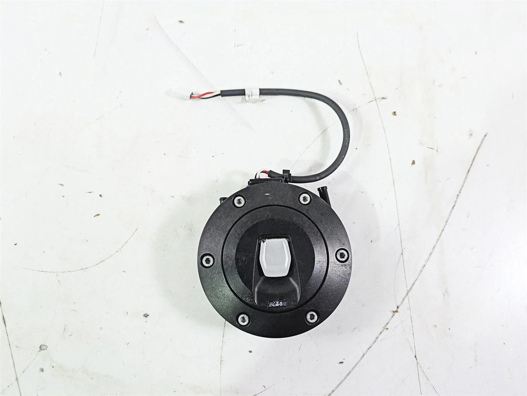 2022 KTM 1290 Super Adventure S Keyless Fuel Gas Tank Lid 61907008000 - Image 5