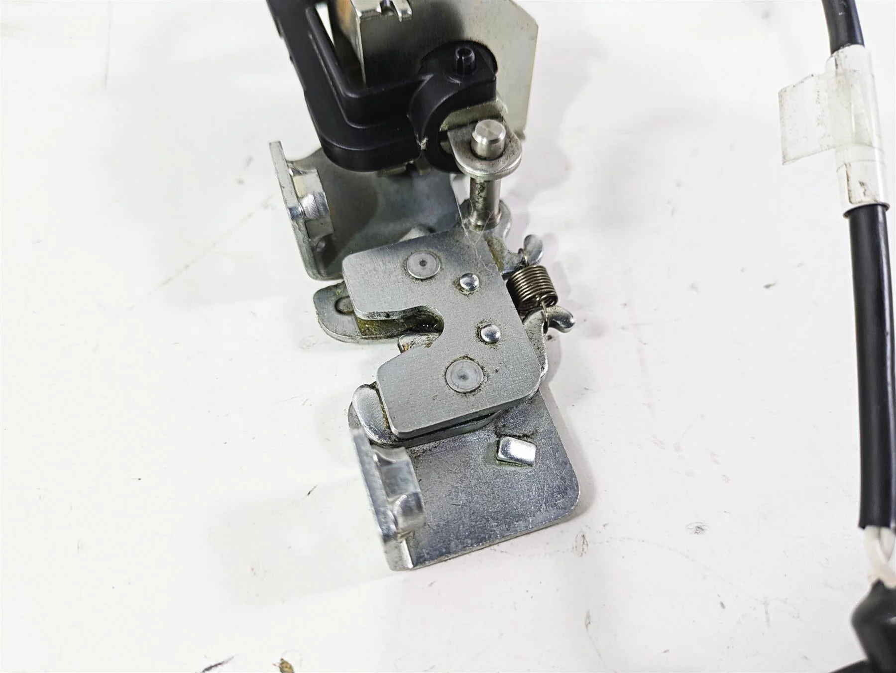 2022 KTM 1290 Super Adventure S Keyless Seat Release Button 6190705000 - Image 5