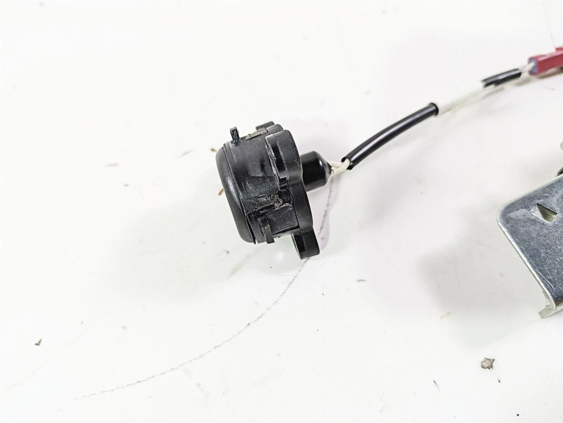 2022 KTM 1290 Super Adventure S Keyless Seat Release Button 6190705000 - Image 9