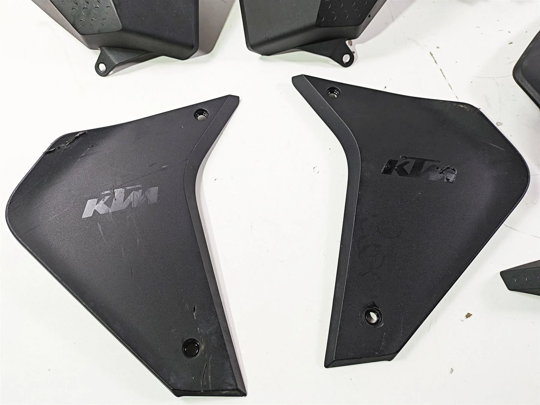 2022 KTM 1290 Super Adventure S Plastic Infill Cover Fairing Set 61908061100 - Image 9