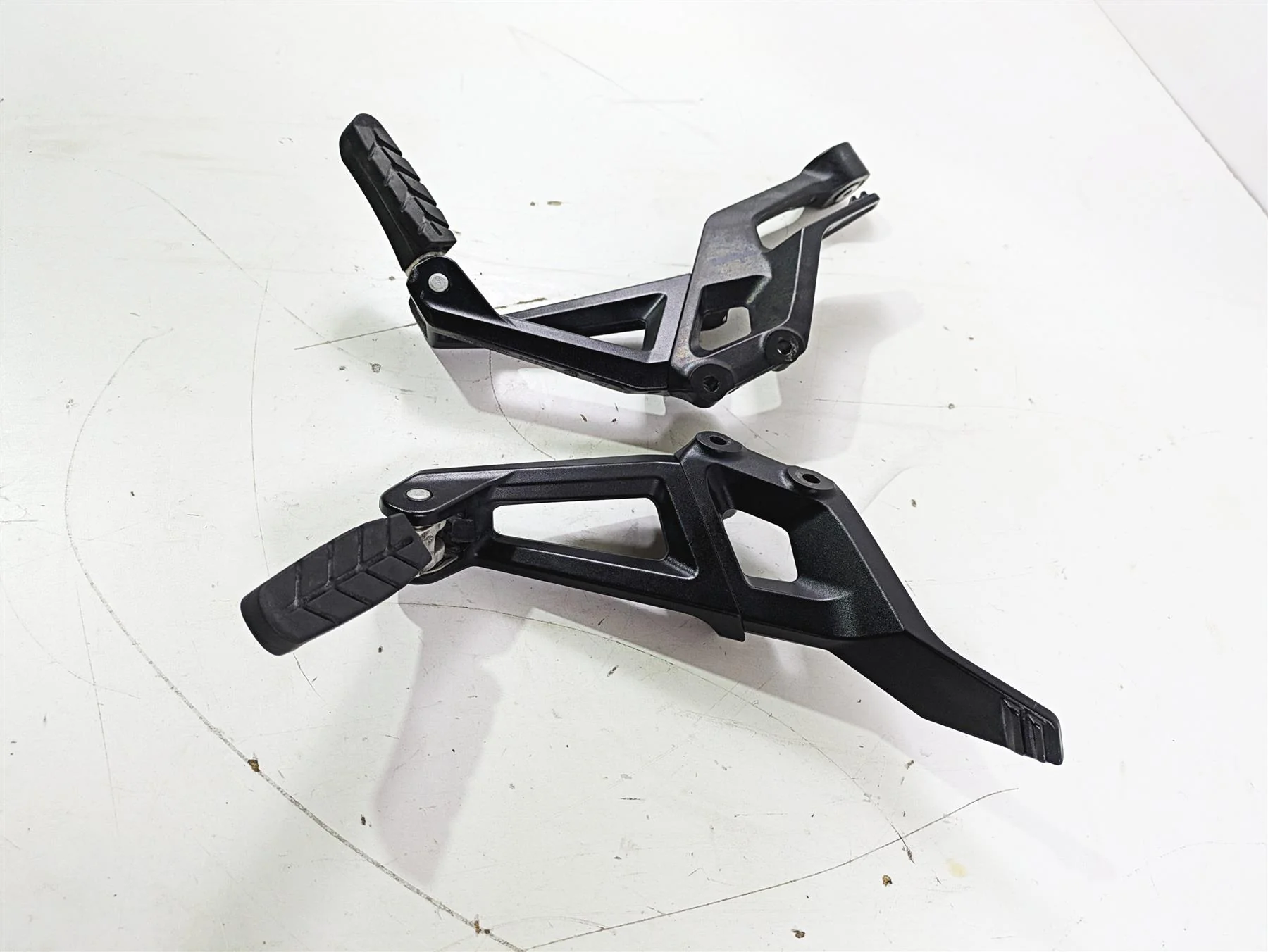 2022 KTM 1290 Super Adventure S Rear Passenger Footpeg Set 61912020090C1 - Image 3