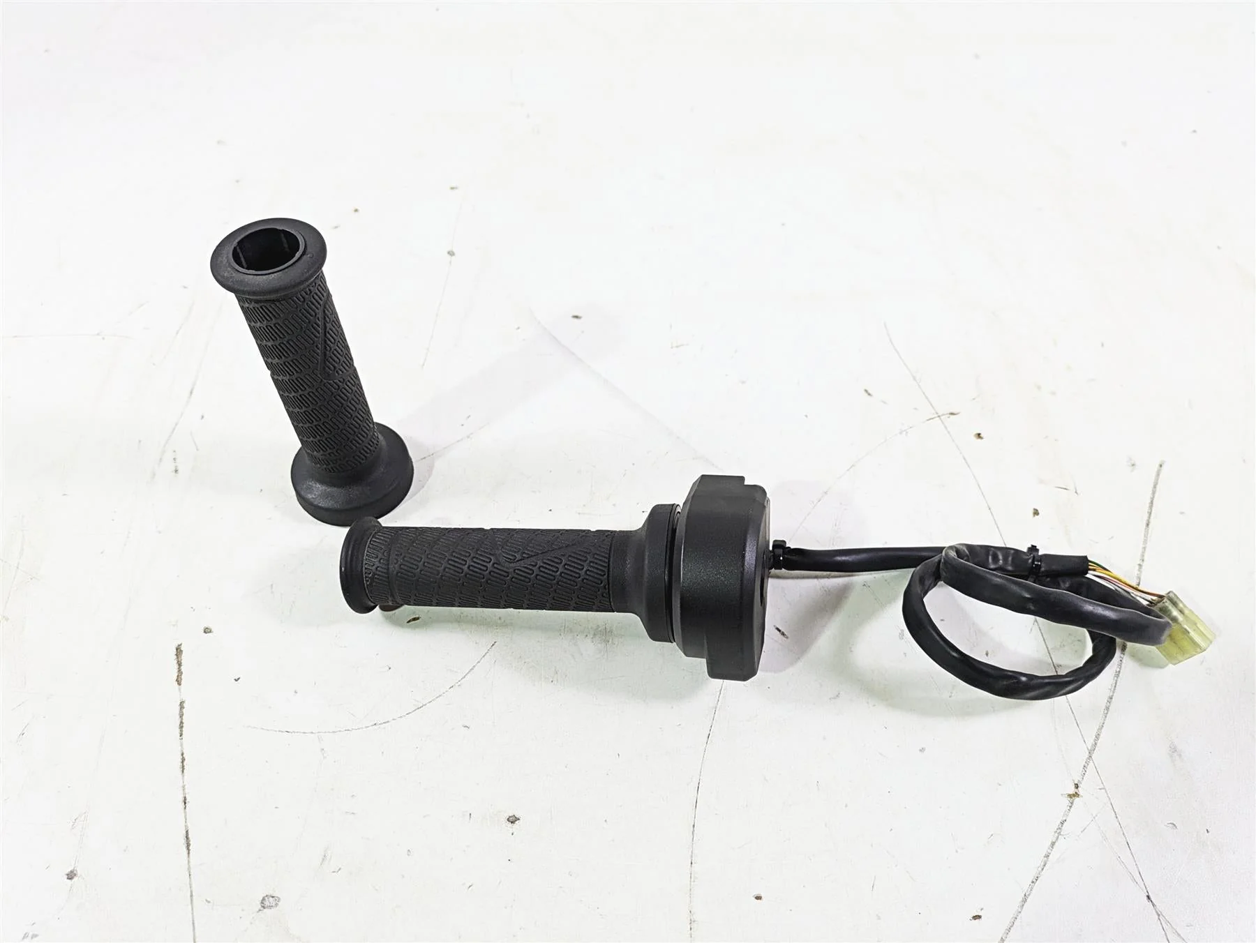 2022 KTM 1290 Super Adventure S Ride By Wire Throttle Sensor Grip 60711012000 - Image 2