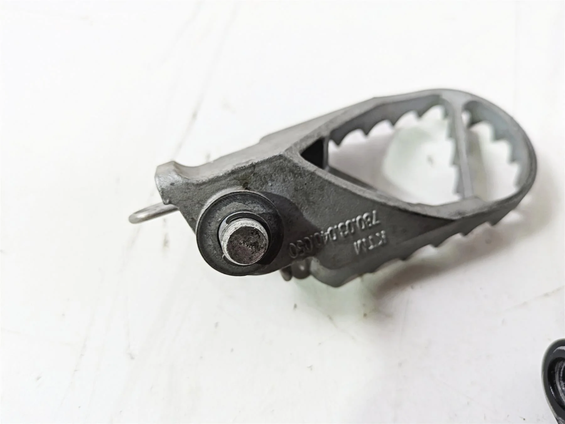 2022 KTM 1290 Super Adventure S Rider Footpeg Set & Clips & Bolts 61903040033 - Image 11