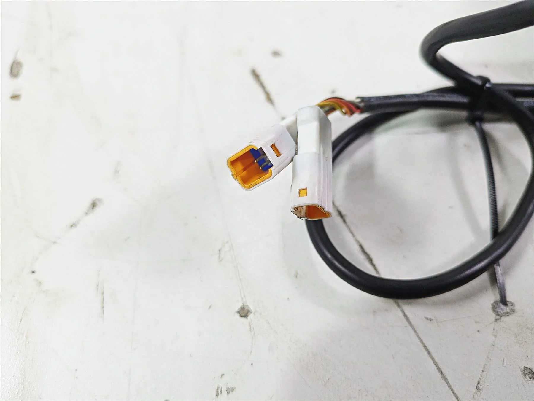 2022 KTM 1290 Super Adventure S Right Hand Control Switch 61711074100 61711074200 - Image 6