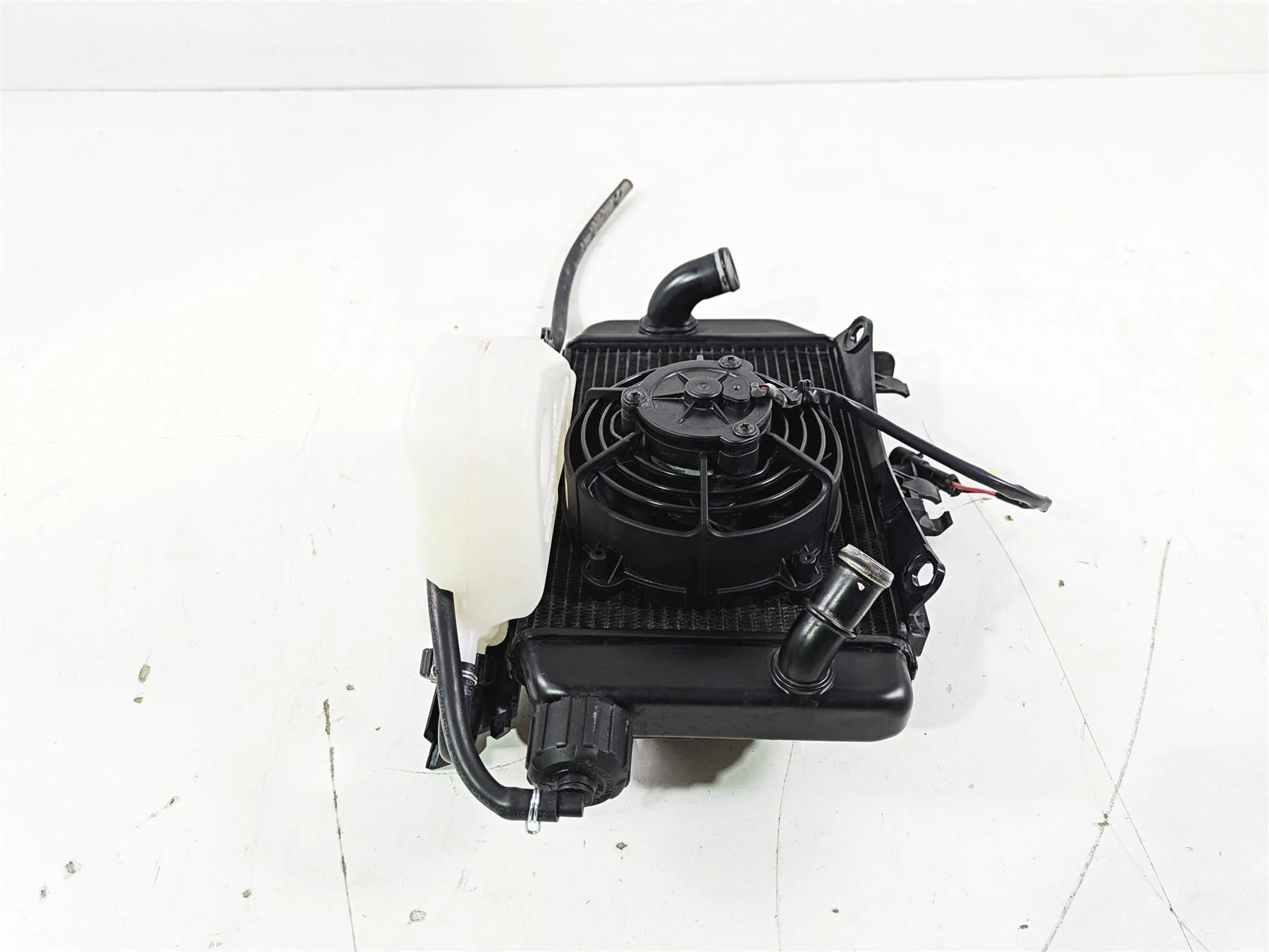 2022 KTM 1290 Super Adventure S Right Radiator Fan Set 61935008000 61935008033 - Image 12