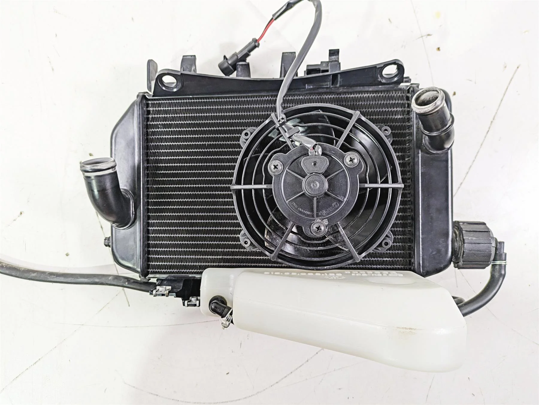 2022 KTM 1290 Super Adventure S Right Radiator Fan Set 61935008000 61935008033 - Image 4