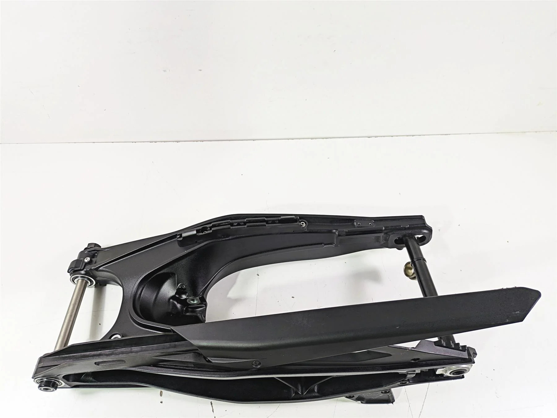 2022 KTM 1290 Super Adventure S Swingarm & Axle & Pivot Bolt 61904030044C1 - Image 3
