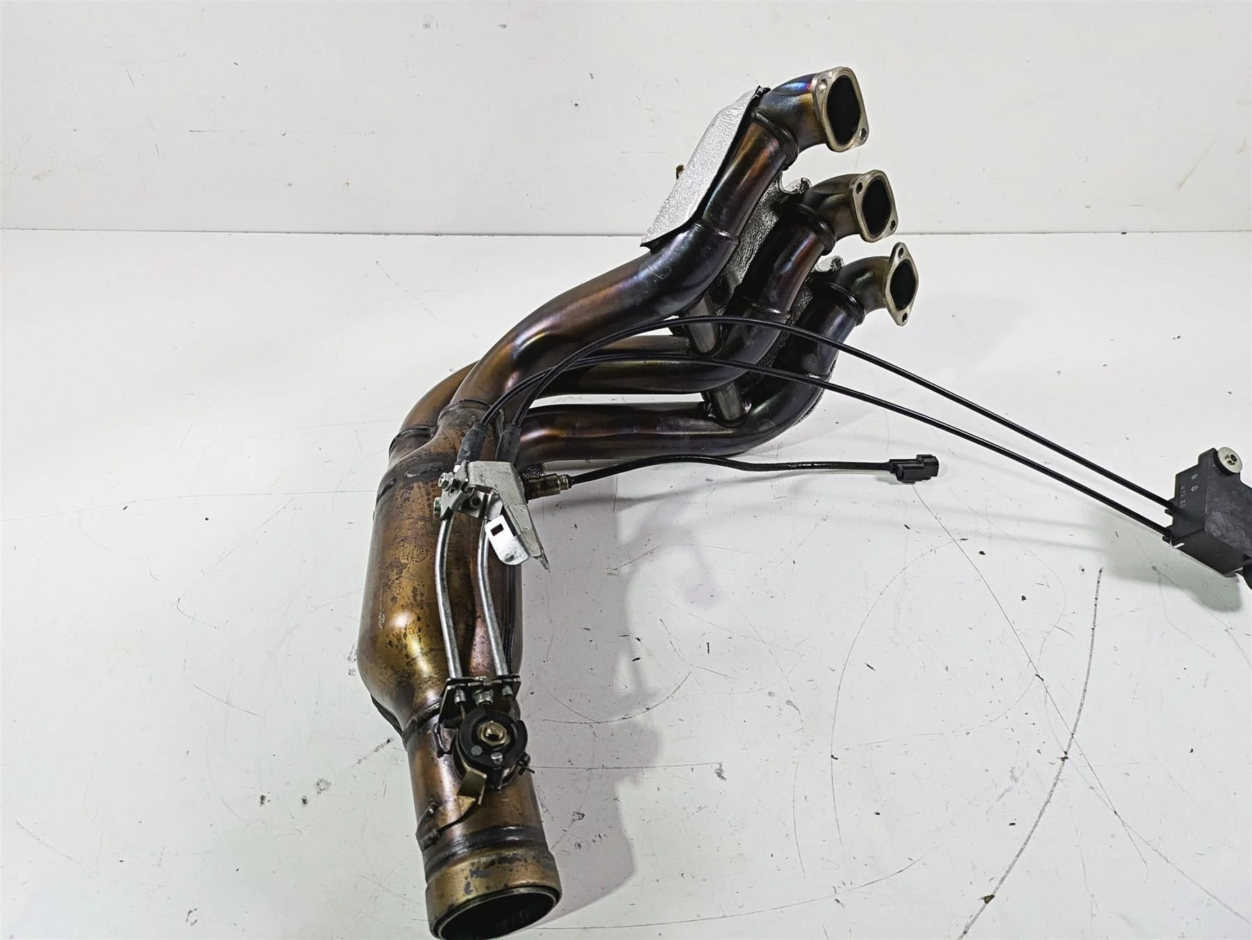 2022 MV Agusta F3 800 Rosso Exhaust Header & Servo Motor 8000C8451 - Image 2