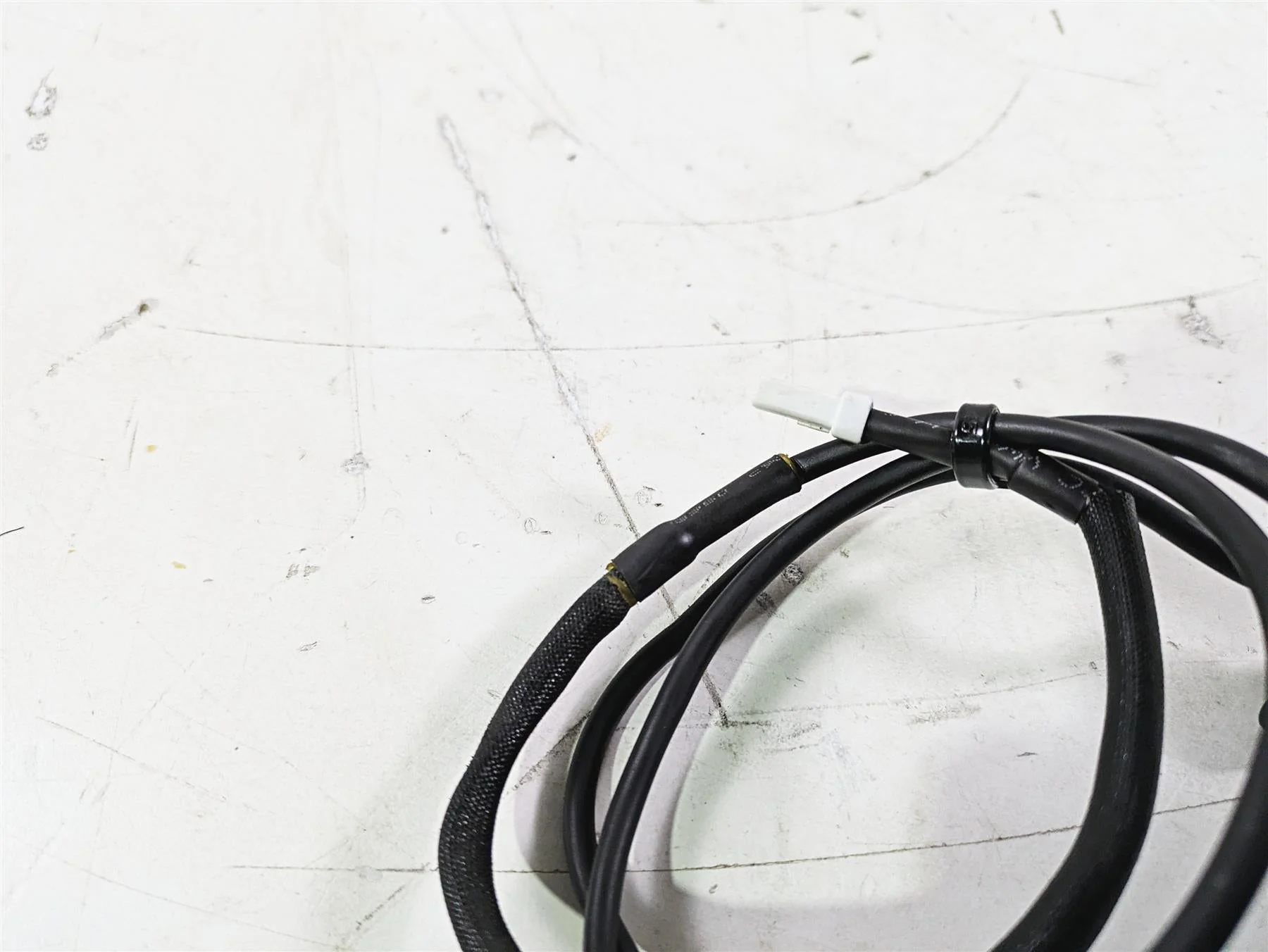 2022 MV Agusta F3 800 Rosso Front Abs Brake Wheel Speed Sensor - Image 10