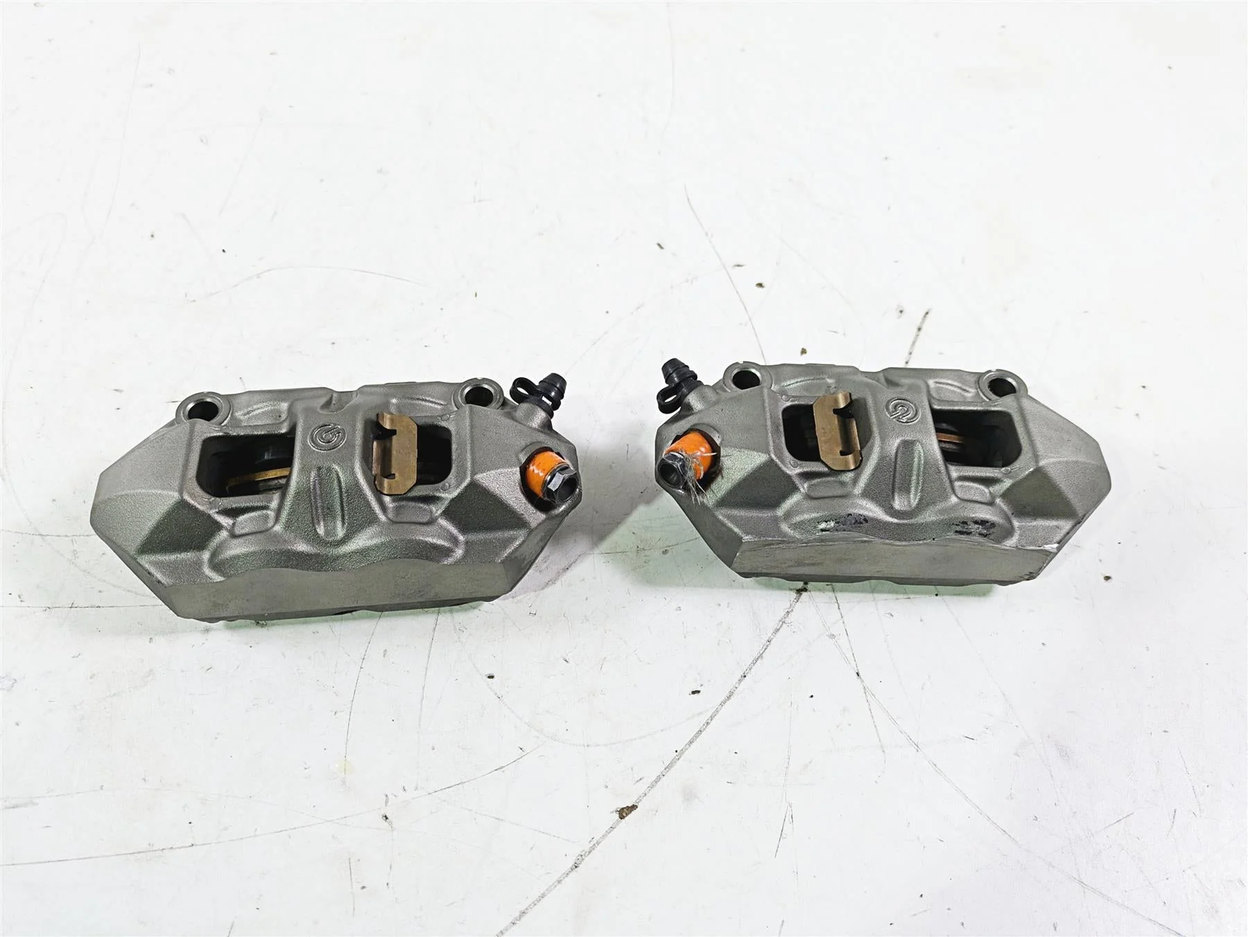 2022 MV Agusta F3 800 Rosso Front Brake Calipers Brembo 100mm 8000B1541 - Image 4