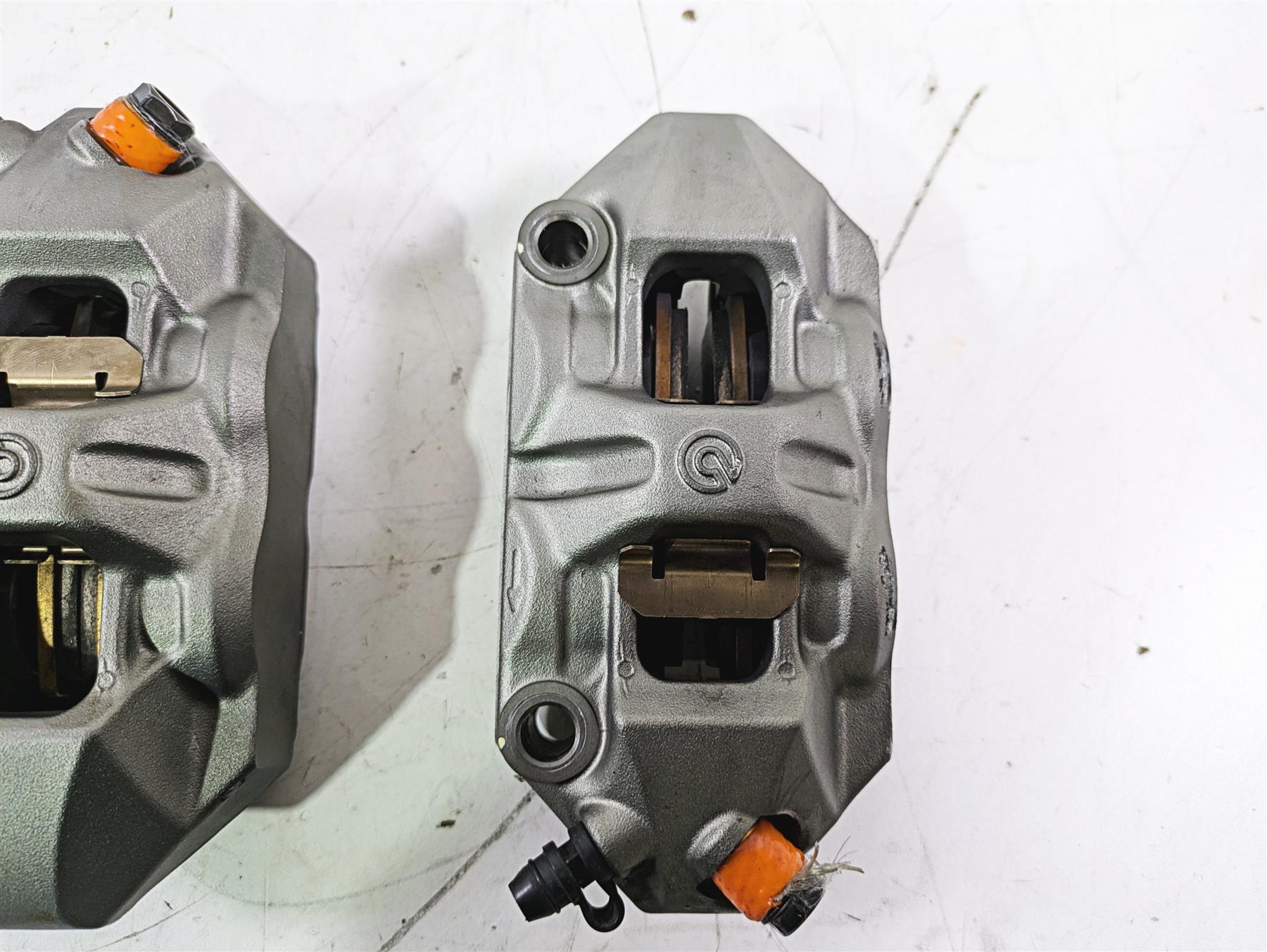 2022 MV Agusta F3 800 Rosso Front Brake Calipers Brembo 100mm 8000B1541 - Image 7