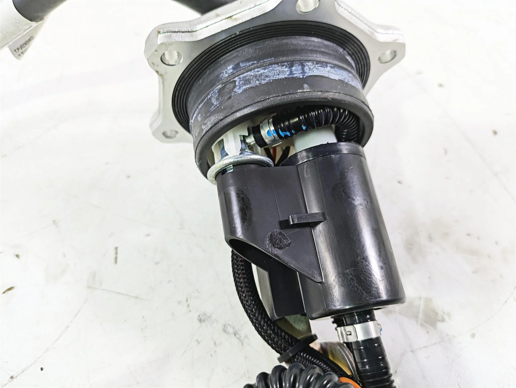 2022 MV Agusta F3 800 Rosso Fuel Gas Petrol Pump -Tested 8000C8724 - Image 11