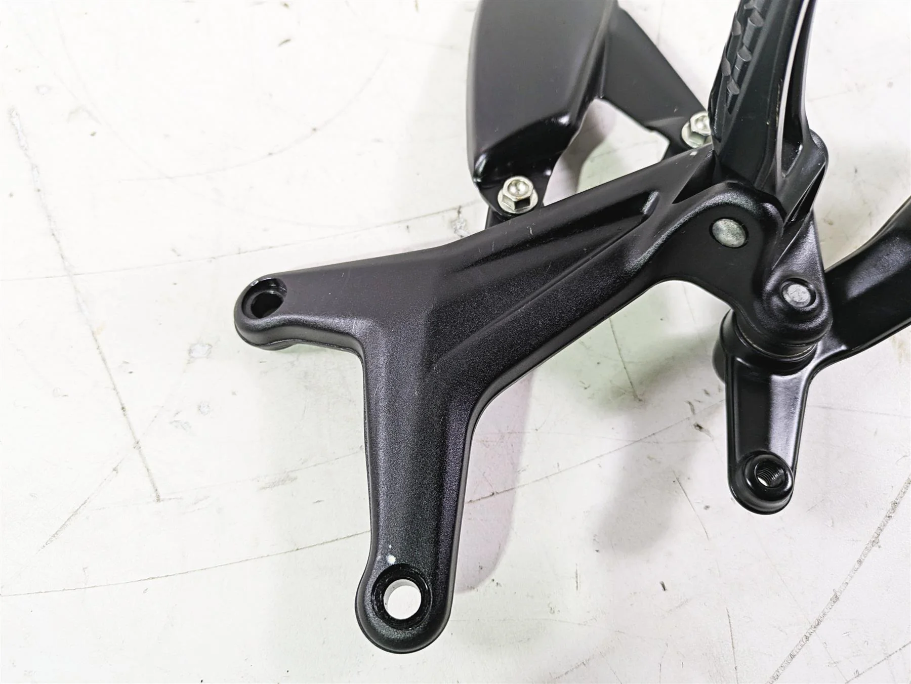 2022 MV Agusta F3 800 Rosso Left Front Footpeg & Shifter Set 80A0B7474 - Image 10