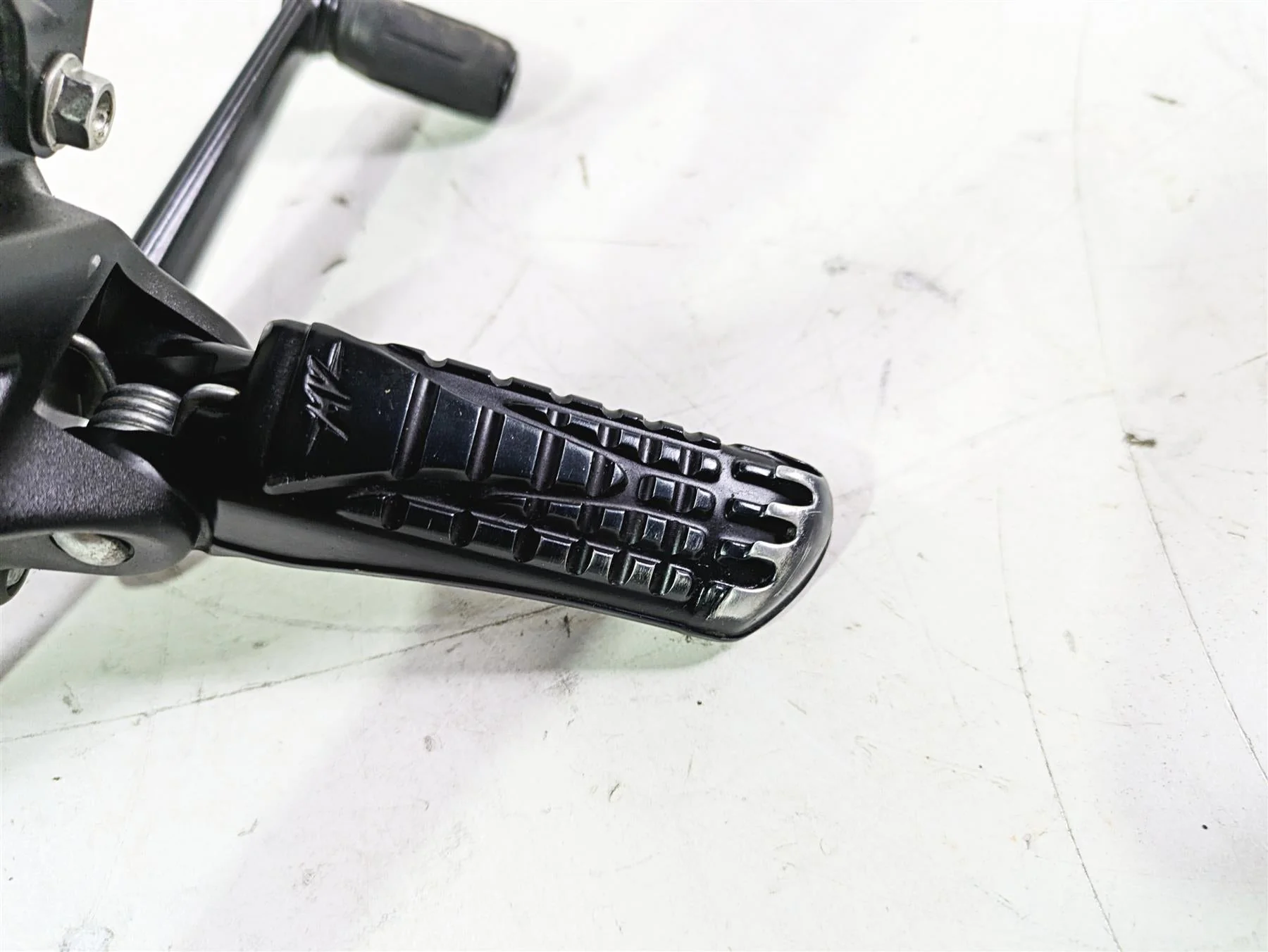 2022 MV Agusta F3 800 Rosso Left Front Footpeg & Shifter Set 80A0B7474 - Image 11
