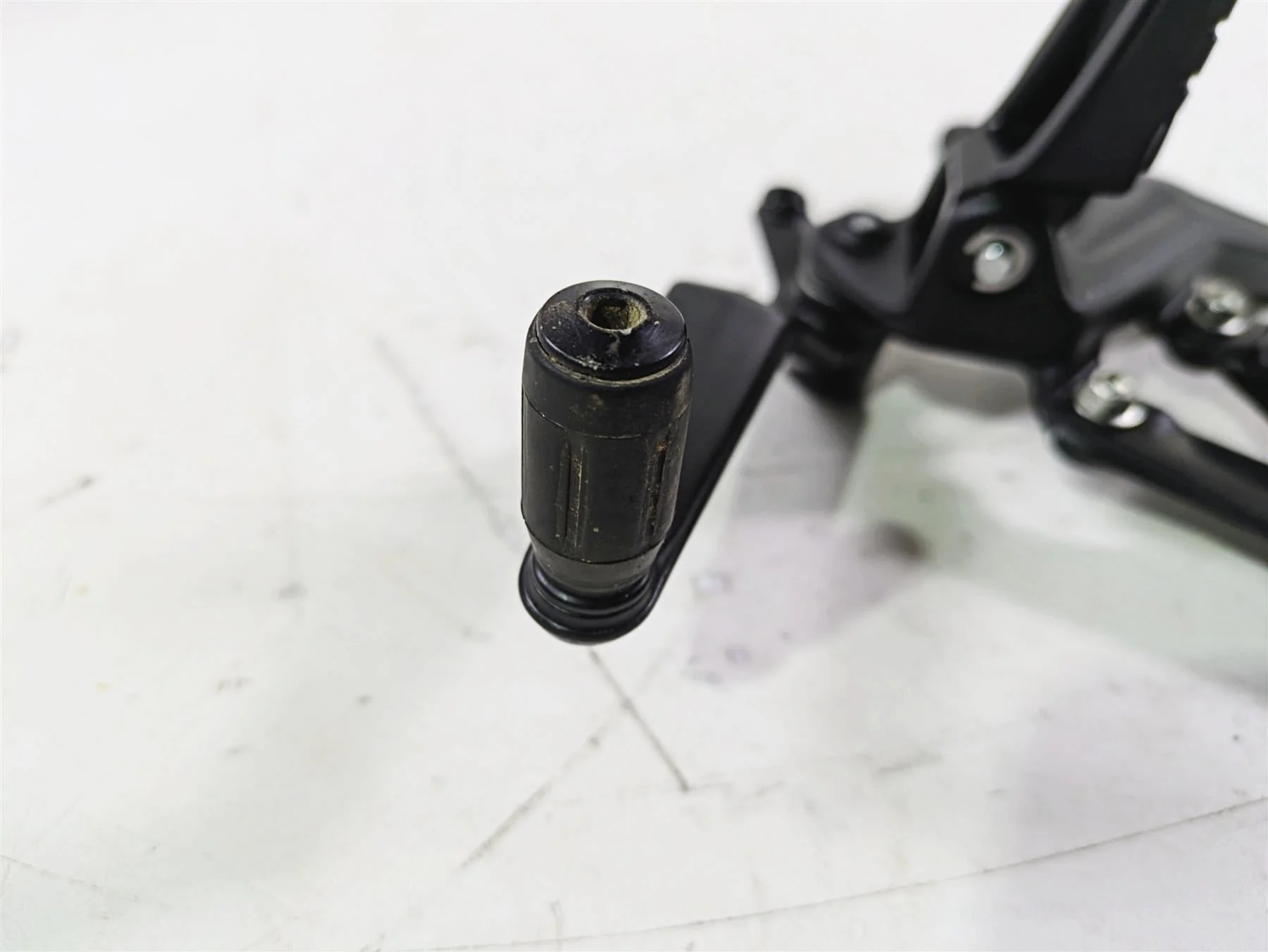 2022 MV Agusta F3 800 Rosso Left Front Footpeg & Shifter Set 80A0B7474 - Image 6