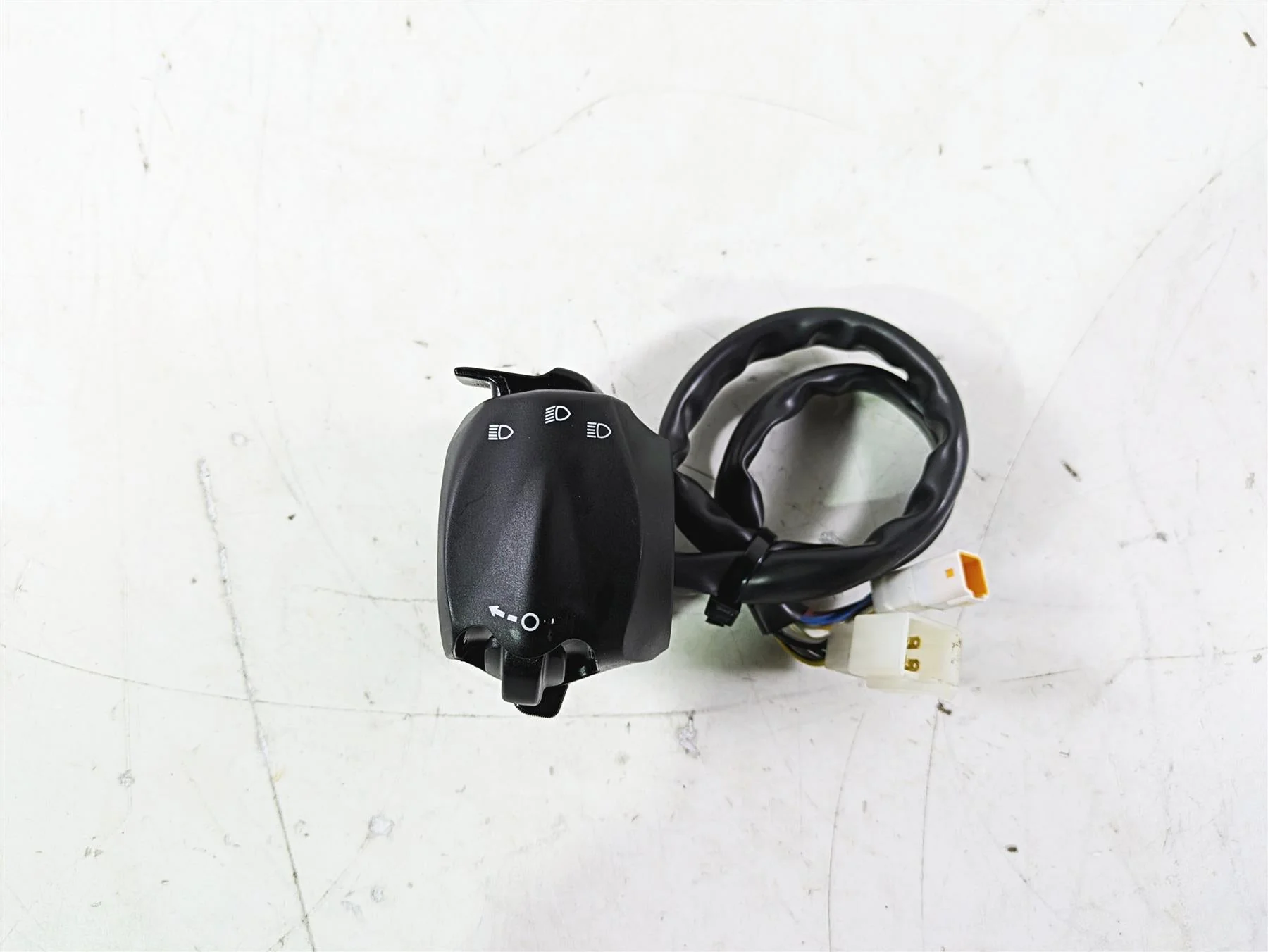 2022 MV Agusta F3 800 Rosso Left Hand Control Switch Light Blinker 8A00B9497 - Image 5