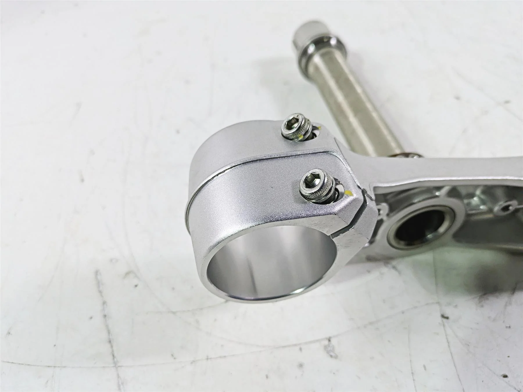 2022 MV Agusta F3 800 Rosso Lower Triple Tree Steering Clamp 8000B5700 - Image 10