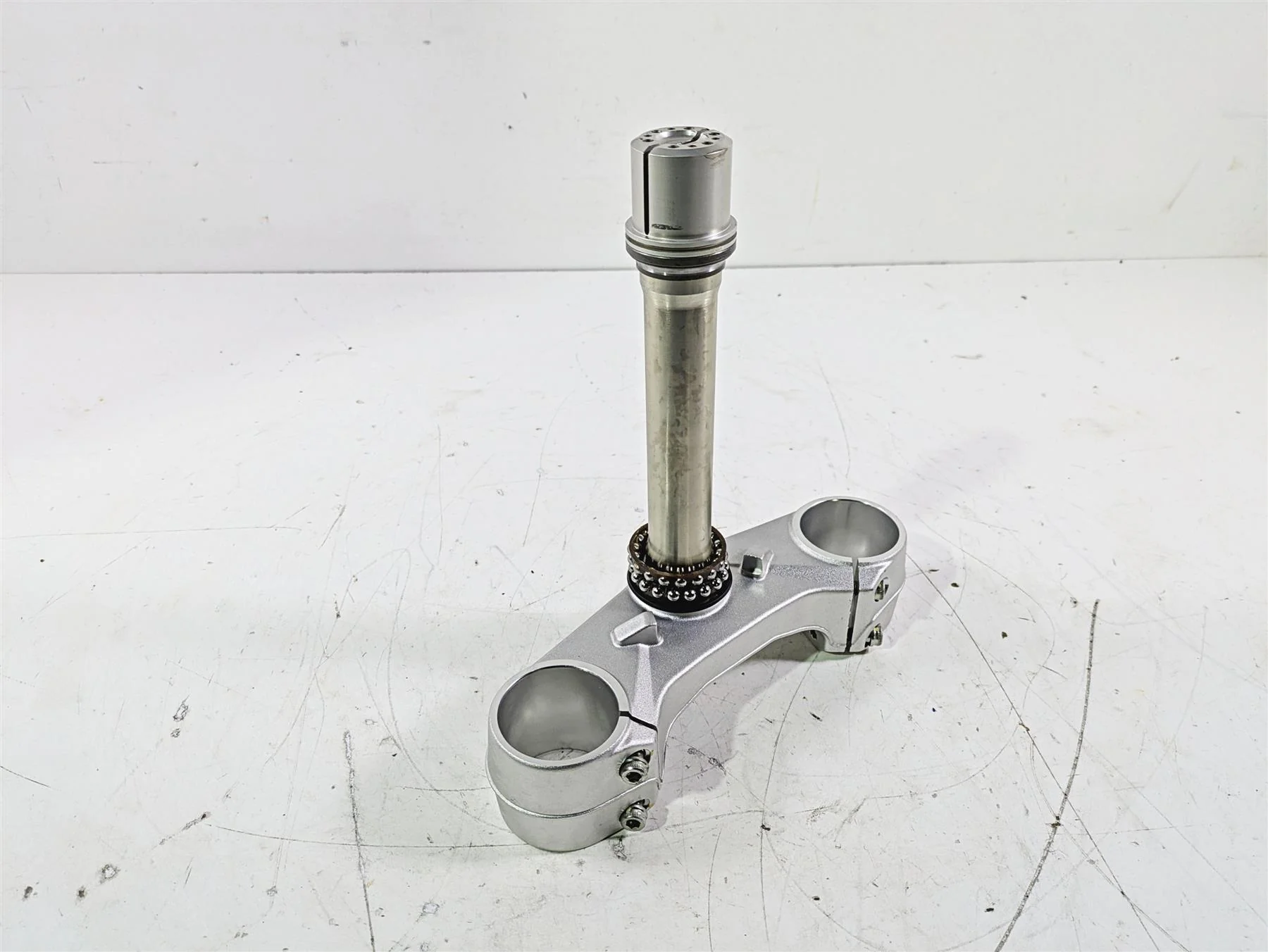 2022 MV Agusta F3 800 Rosso Lower Triple Tree Steering Clamp 8000B5700 - Image 12