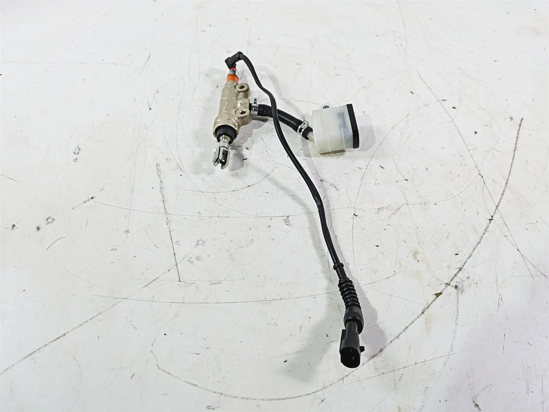 2022 MV Agusta F3 800 Rosso Nissin Rear Brake Master Cylinder 1/2 8000C2438 - Image 4