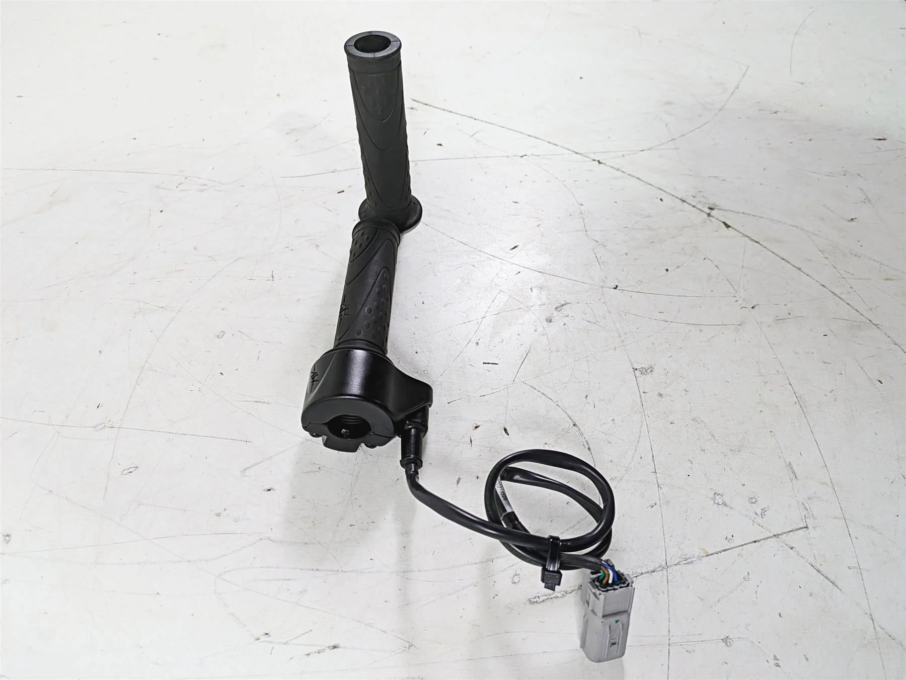 2022 MV Agusta F3 800 Rosso Ride Fly By Wire Throttle Grip 8E00B5444 - Image 2