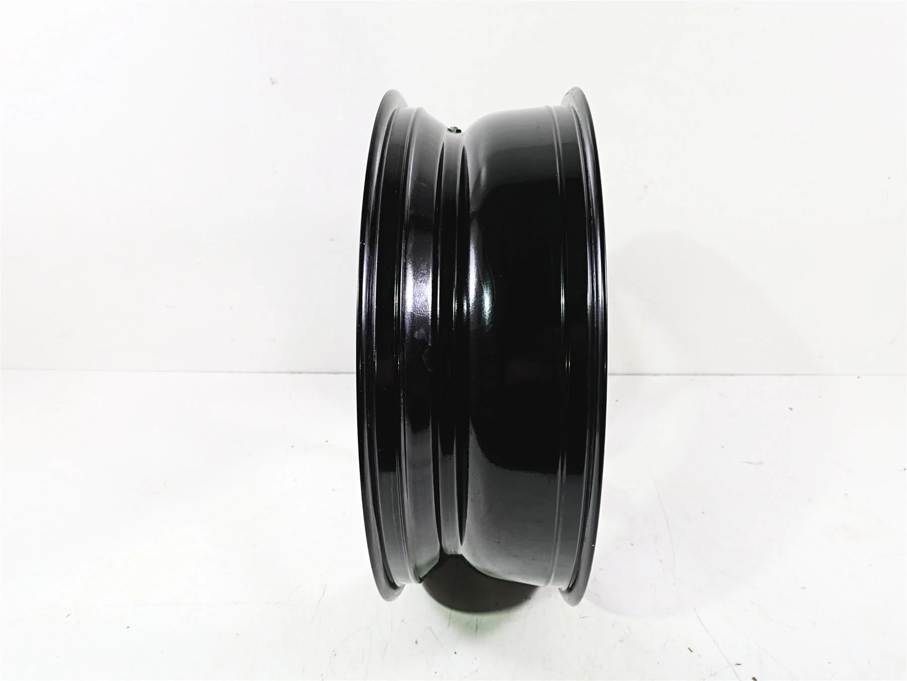 2022 MV Agusta F3 800 Rosso Straight Black Rear Wheel Rim 17x5.5 80A0C3289 - Image 2