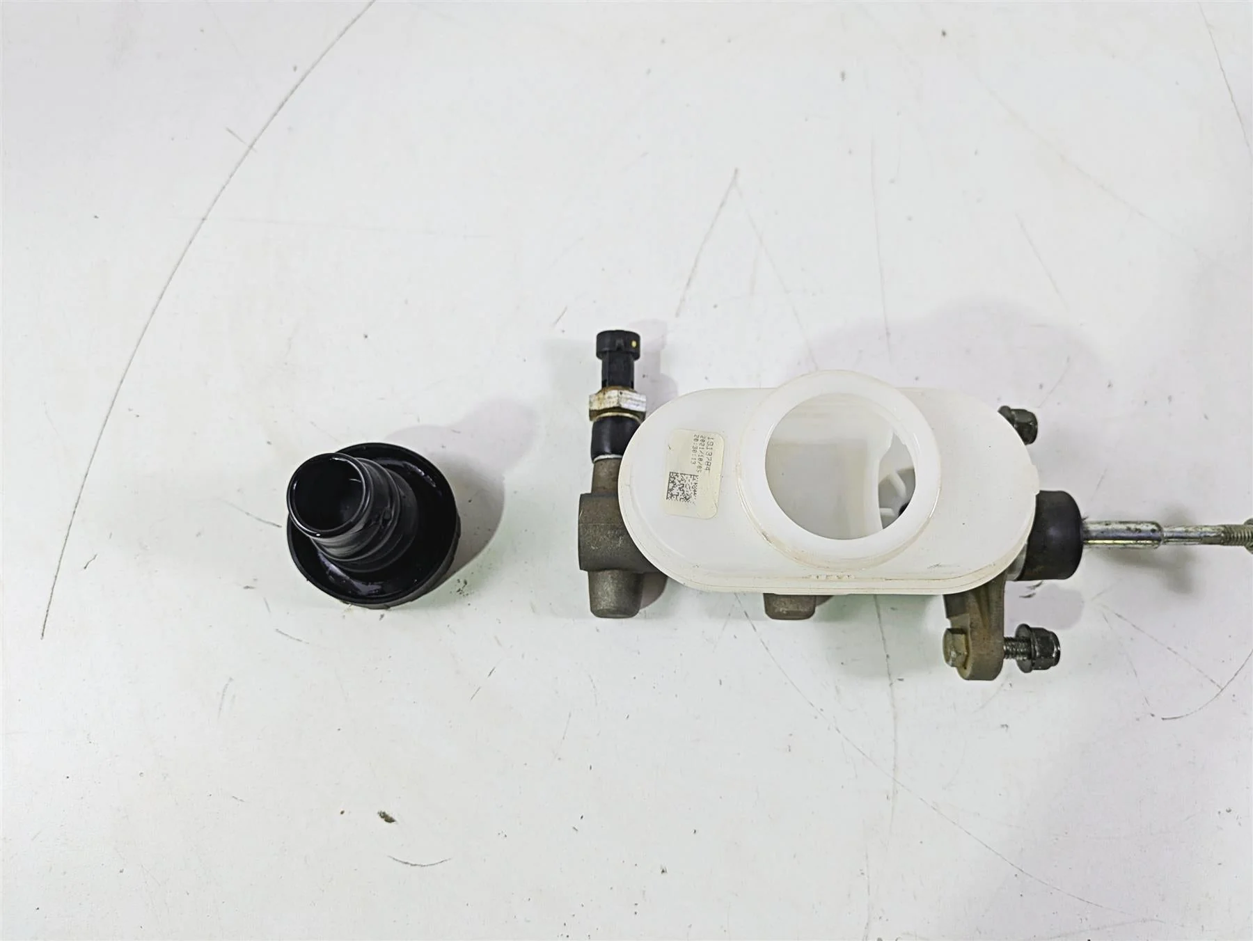 2022 Polaris Ranger 1000 Premium Main Brake Master Cylinder 3/4" 1912822 - Image 2