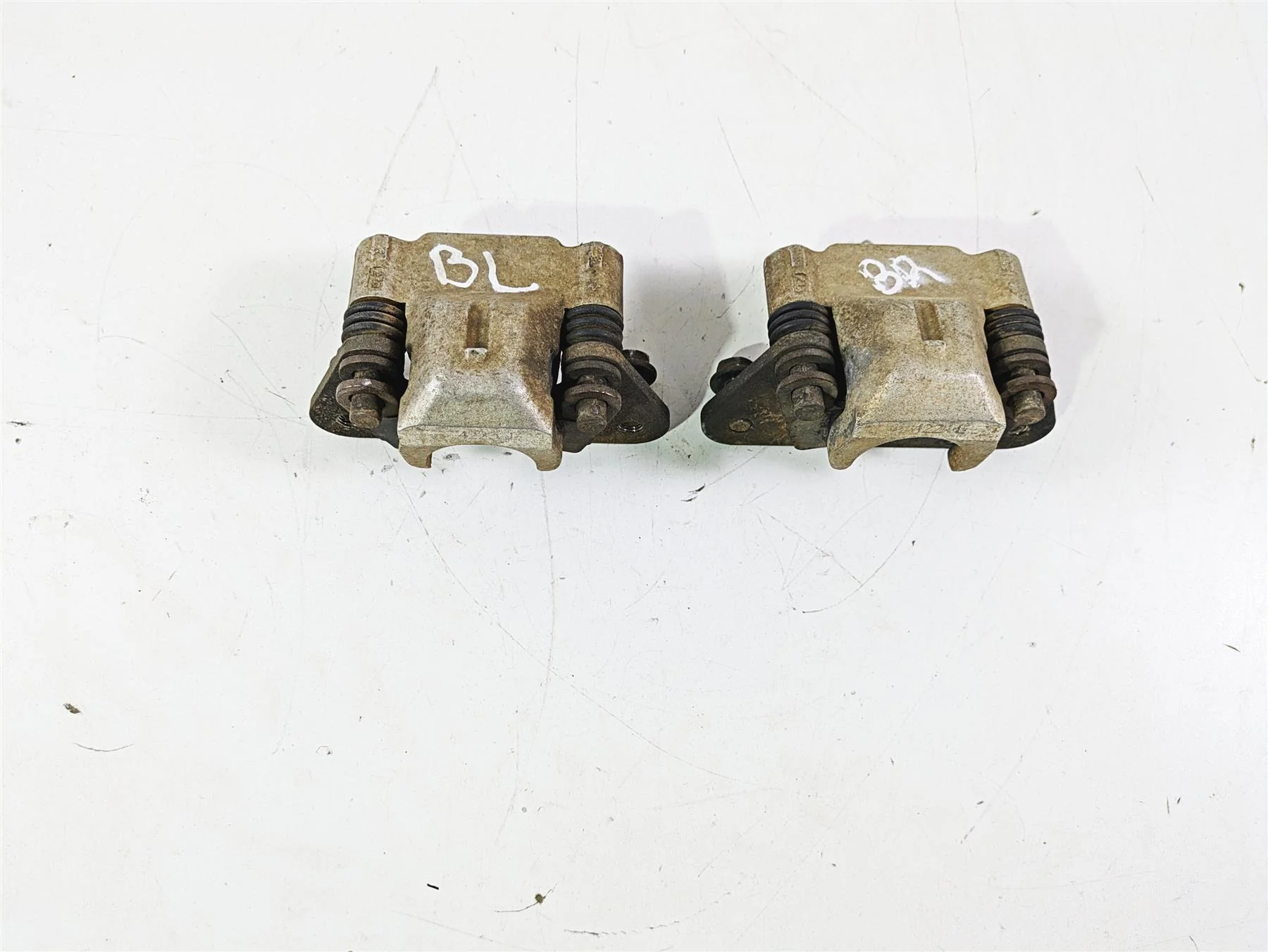 2022 Polaris Ranger 1000 Premium Rear Brake Caliper Set 1914103 1914104 - Image 2